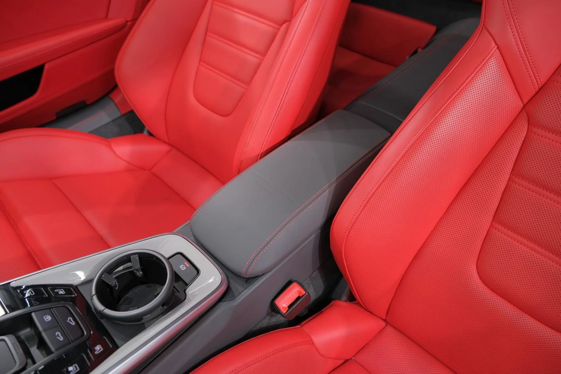 mph025_1564990551_7e1870fc3d152e37f6664a7ab0f13c08_0b48cf637d