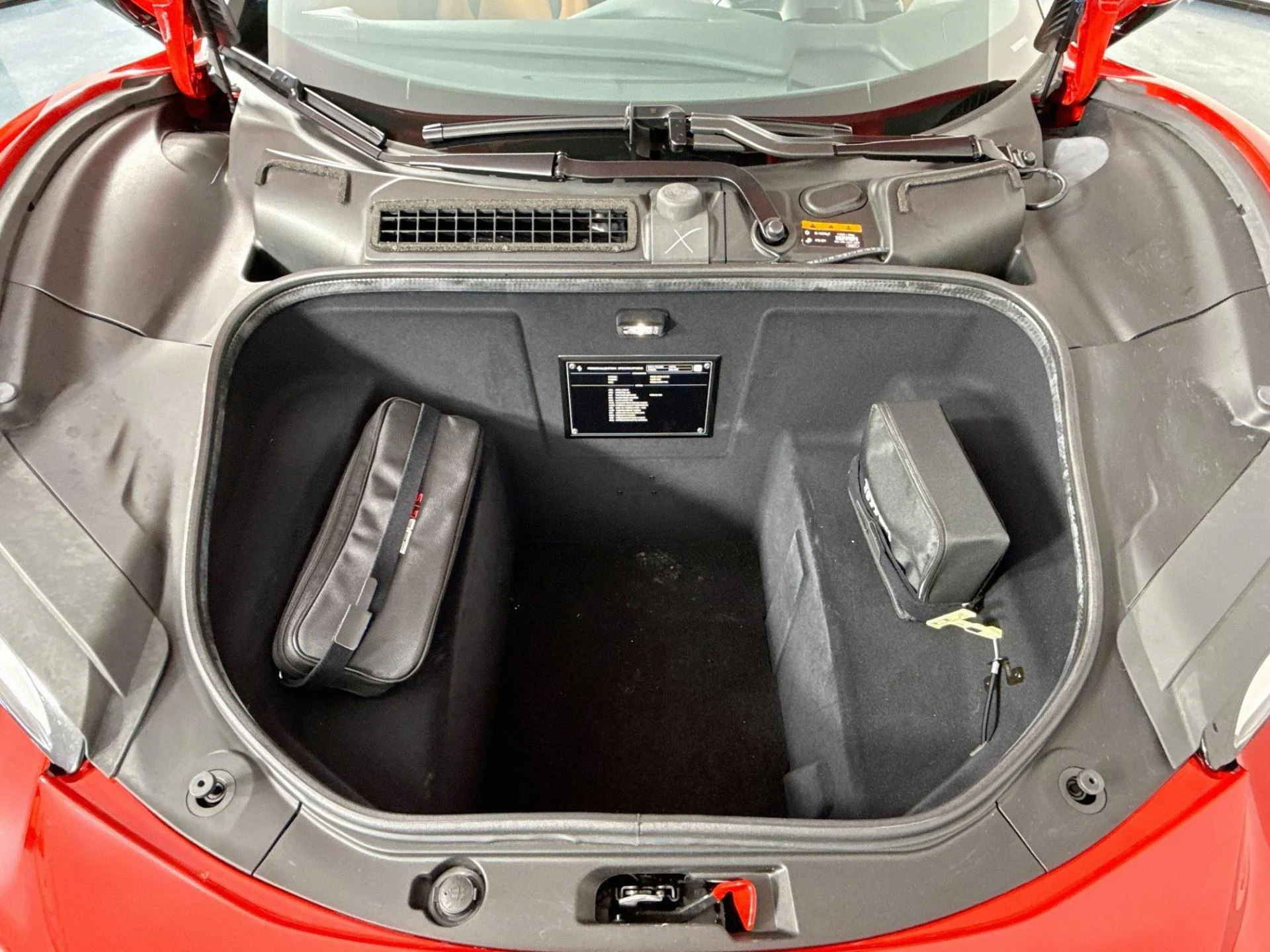 mph025_1573878198_Used_2024_Ferrari_296_GTS_1791318665_3b01a77bd5