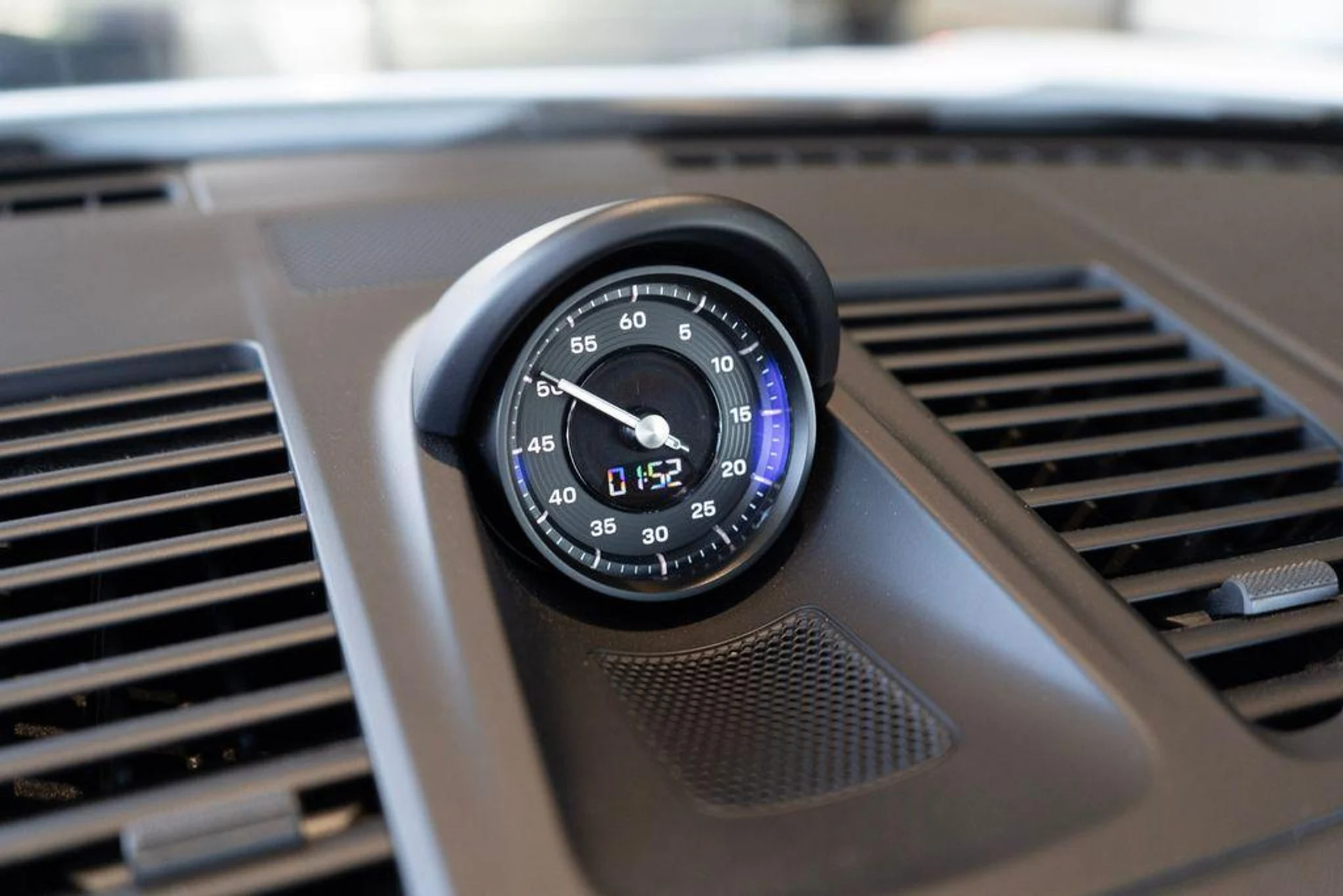 mph025_1575777748_X6w_Uzd_Njx_Wi_H9_Cq_Jxb_D_Tni_Lsa_M_7436ee06ac