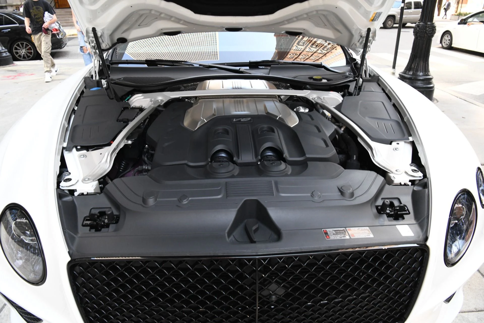 mph025_1584415349_Used_2022_Bentley_continental_GT_GT_V8_1722292187_f357160815