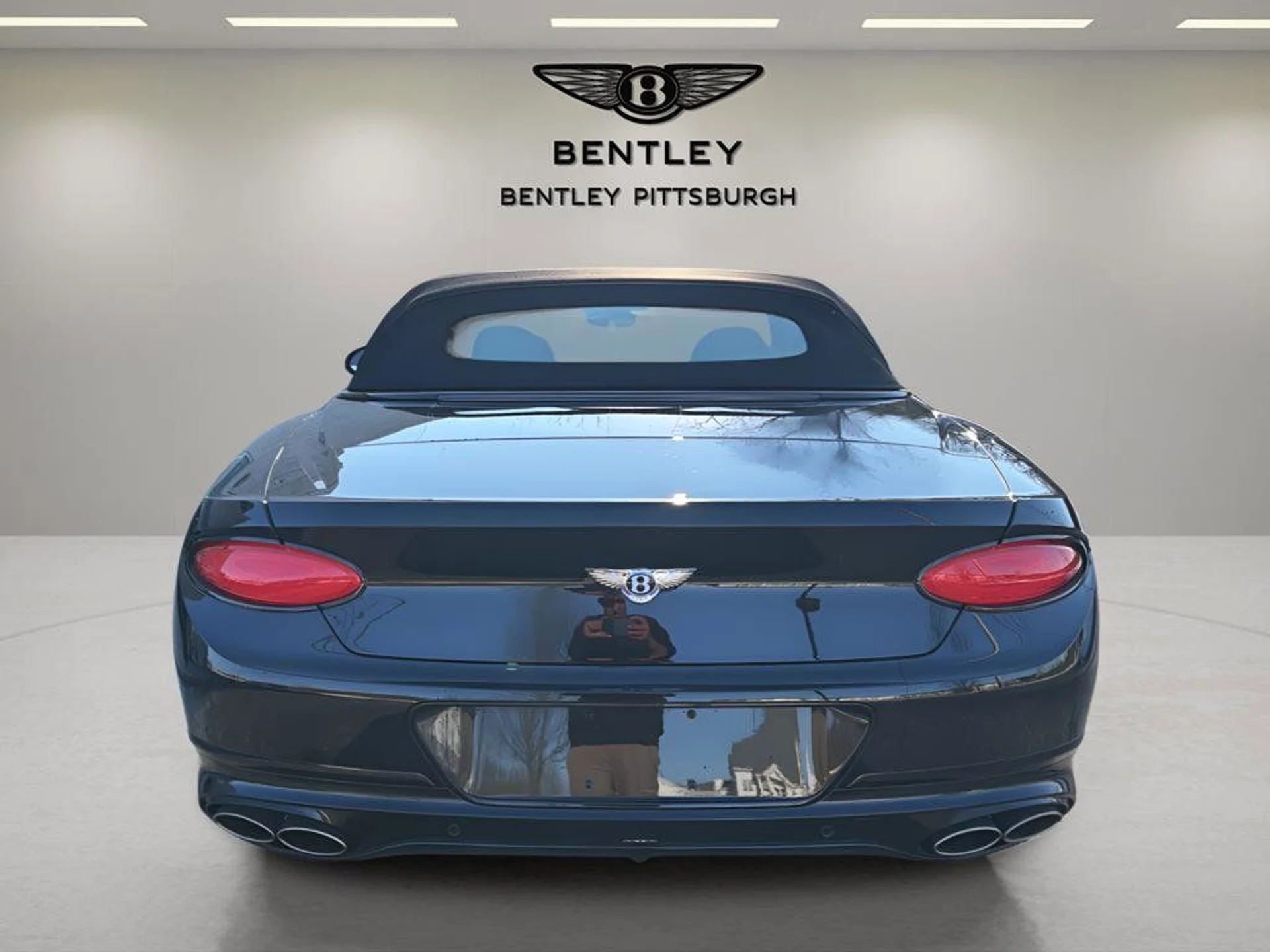 mph025_158526419_3a3c78999b1243cbbb12c84e7d923943_6609b36b96