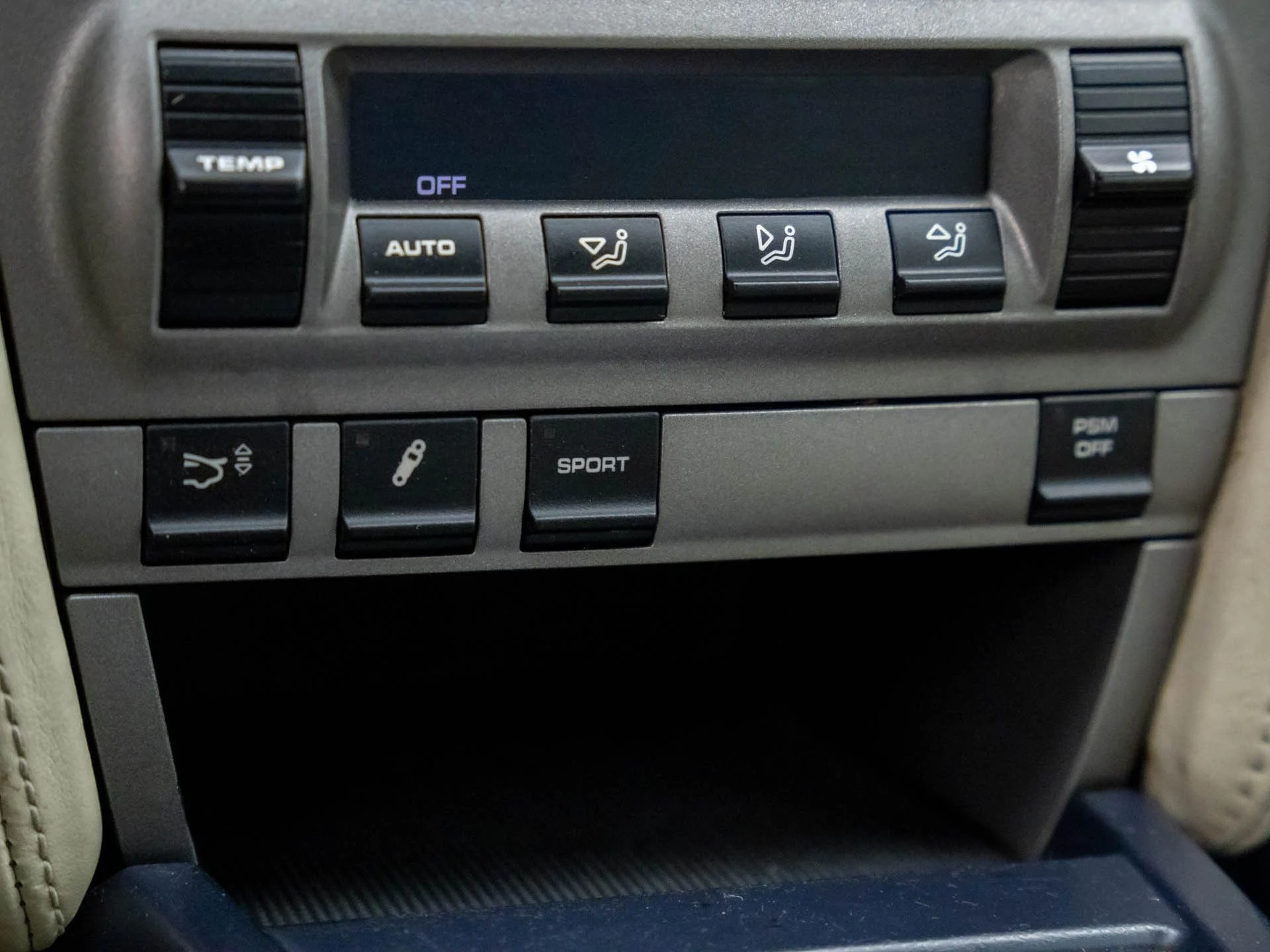 mph025_1587911713_0a5e826a5d680497b408984cf3a5b490x_ffd7108772