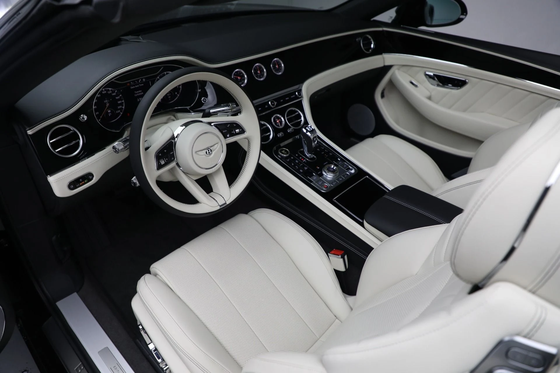 mph025_159063834_New_2024_Bentley_Continental_GTC_Edition_8_52907b4bb7