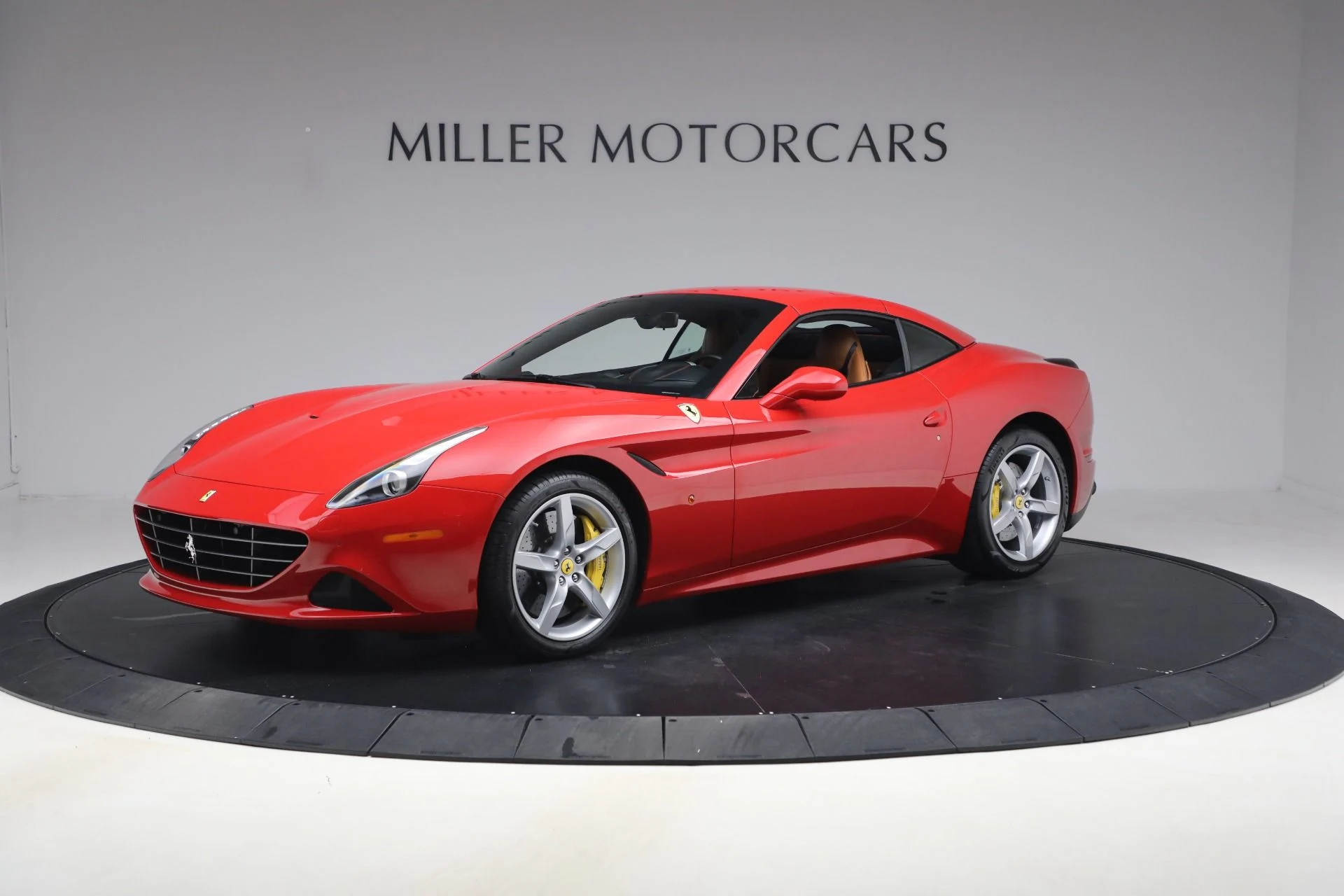 mph025_1591454883_Used_2016_Ferrari_California_T_Handling_Speciale_1775663839_d46f90abea