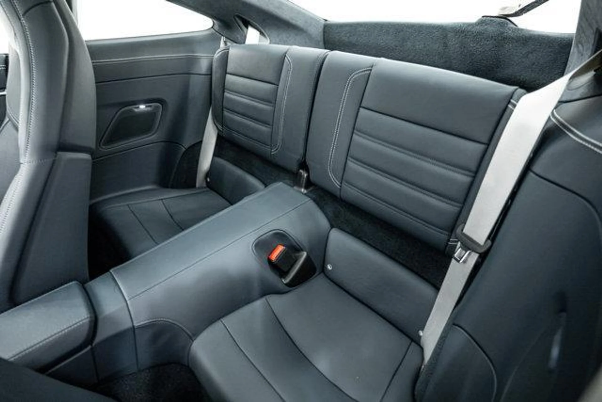 mph025_1597339443_xm_YF_2wnr57_R5_JX_64x_N_eng_RB_5_XA_d689ac00fa