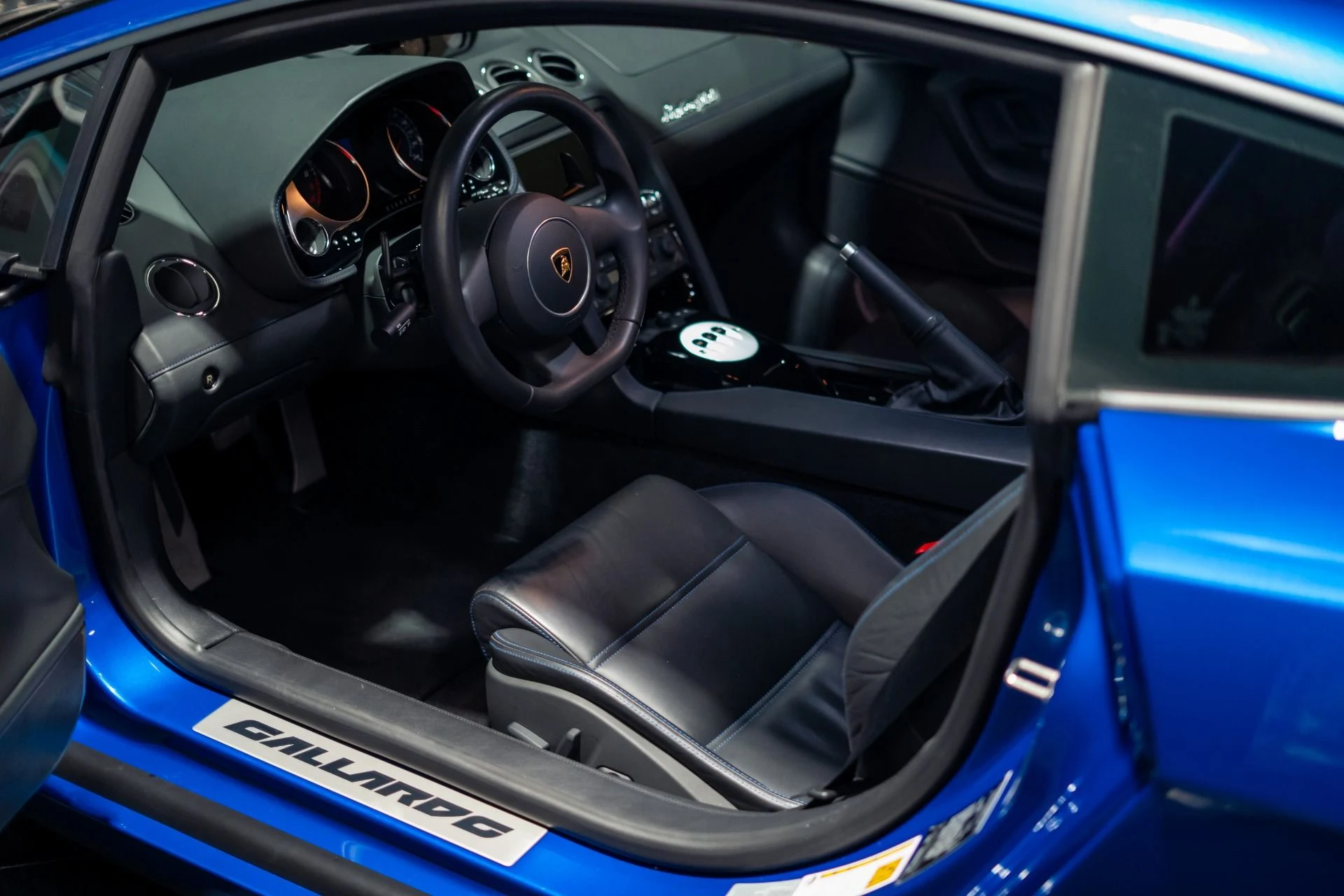 mph025_1602399398_Used_2013_Lamborghini_Gallardo_LP_550_2_Bespoke_Ad_Personam_Blu_Caelum_1784226663_f2cc8122cf