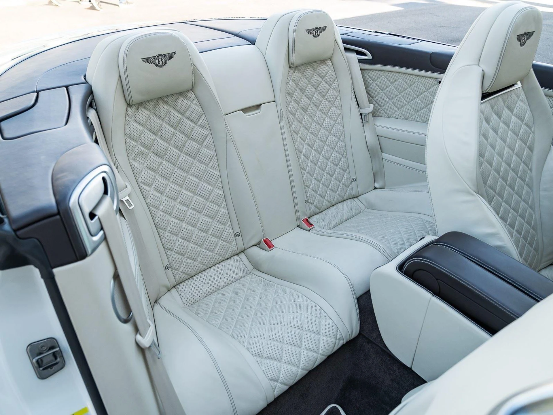 mph025_1609682147_Used_2018_Bentley_Continental_GT_1767952845_b36b38f58f