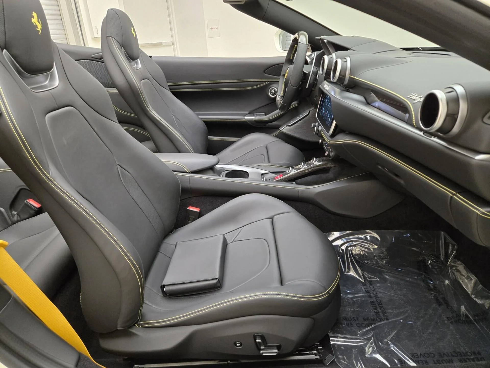 mph025_1627163872_Used_2023_Ferrari_Portofino_1757488895_502a6c9512