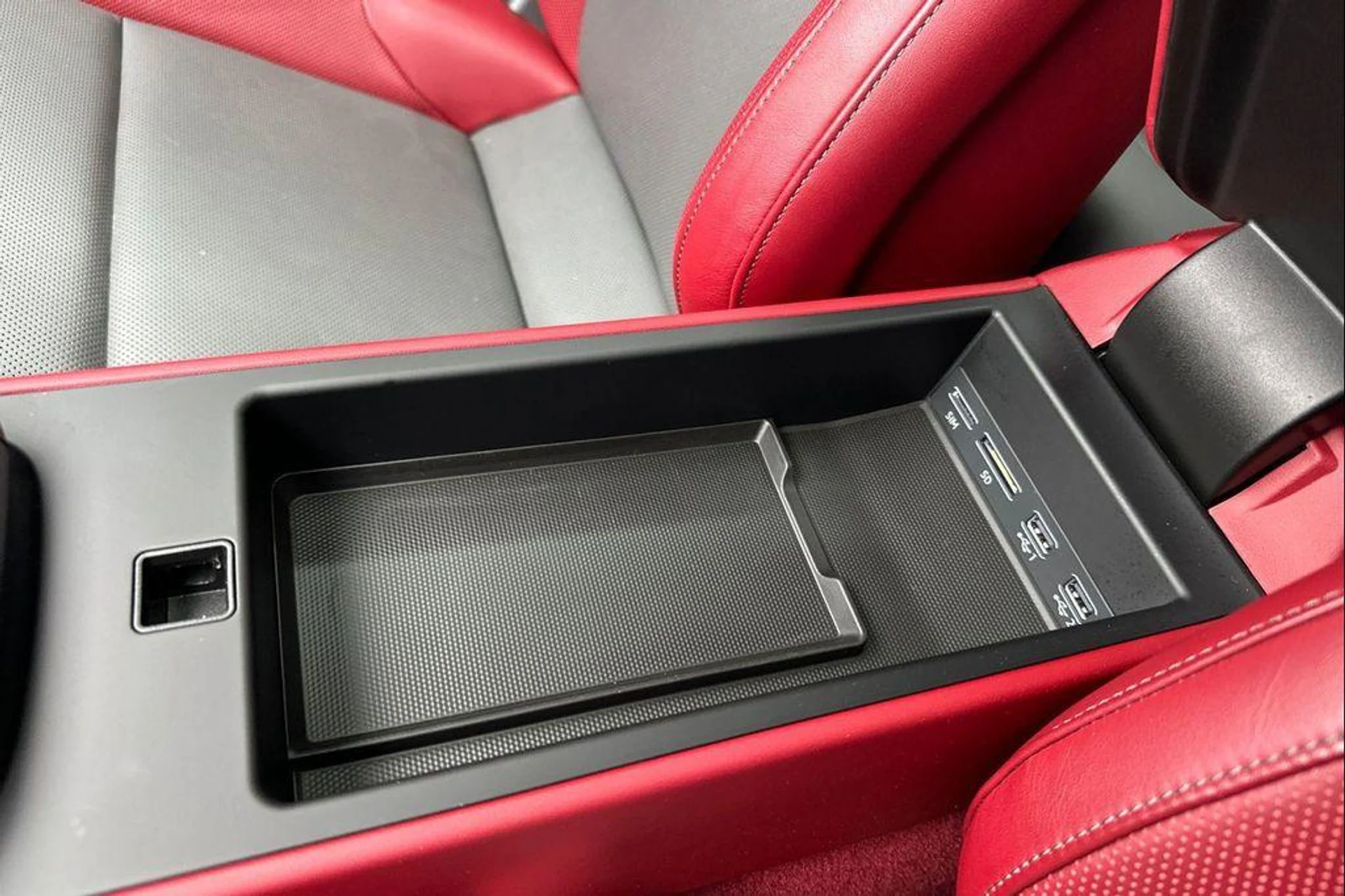 mph025_1638413222_UG_Mpfp_R_Bihuzrzoev_Tie_L_Mb6_E_Qg_10e3d5b1de