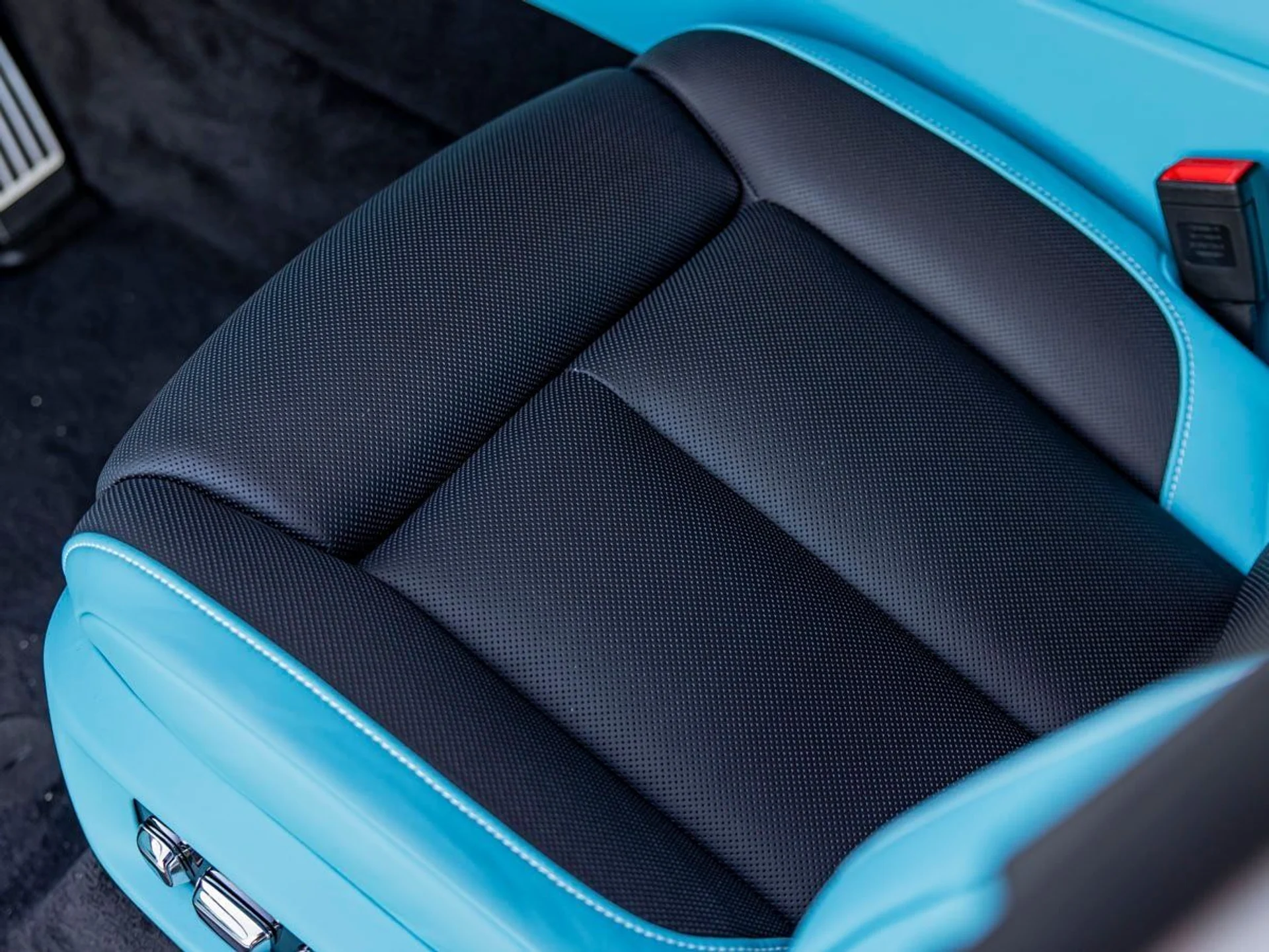 mph025_163842118_26_8fccf3e316