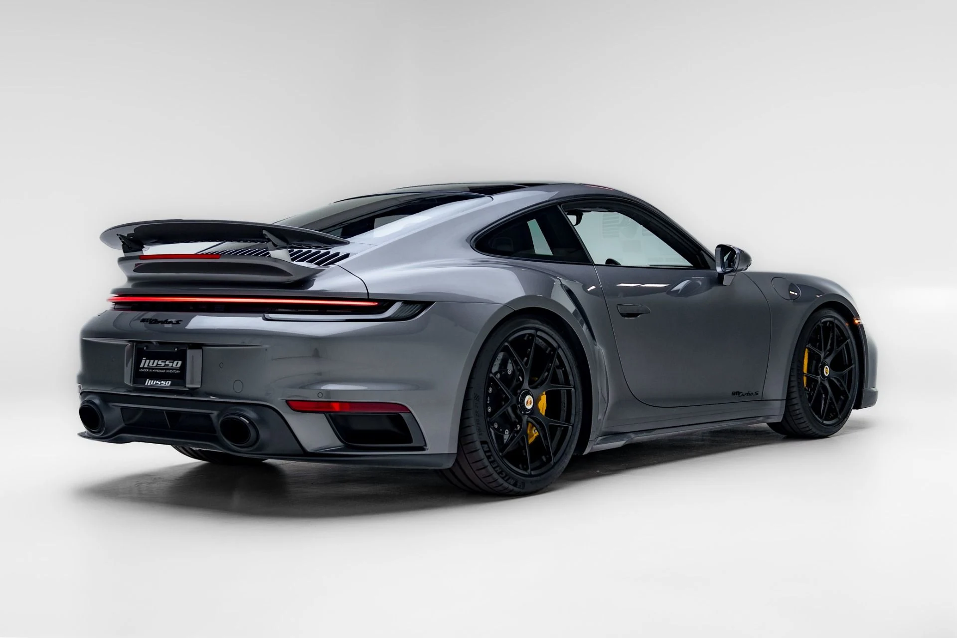 mph025_1638459590_Used_2021_Porsche_911_Turbo_S_1778698810_15bc816ed3