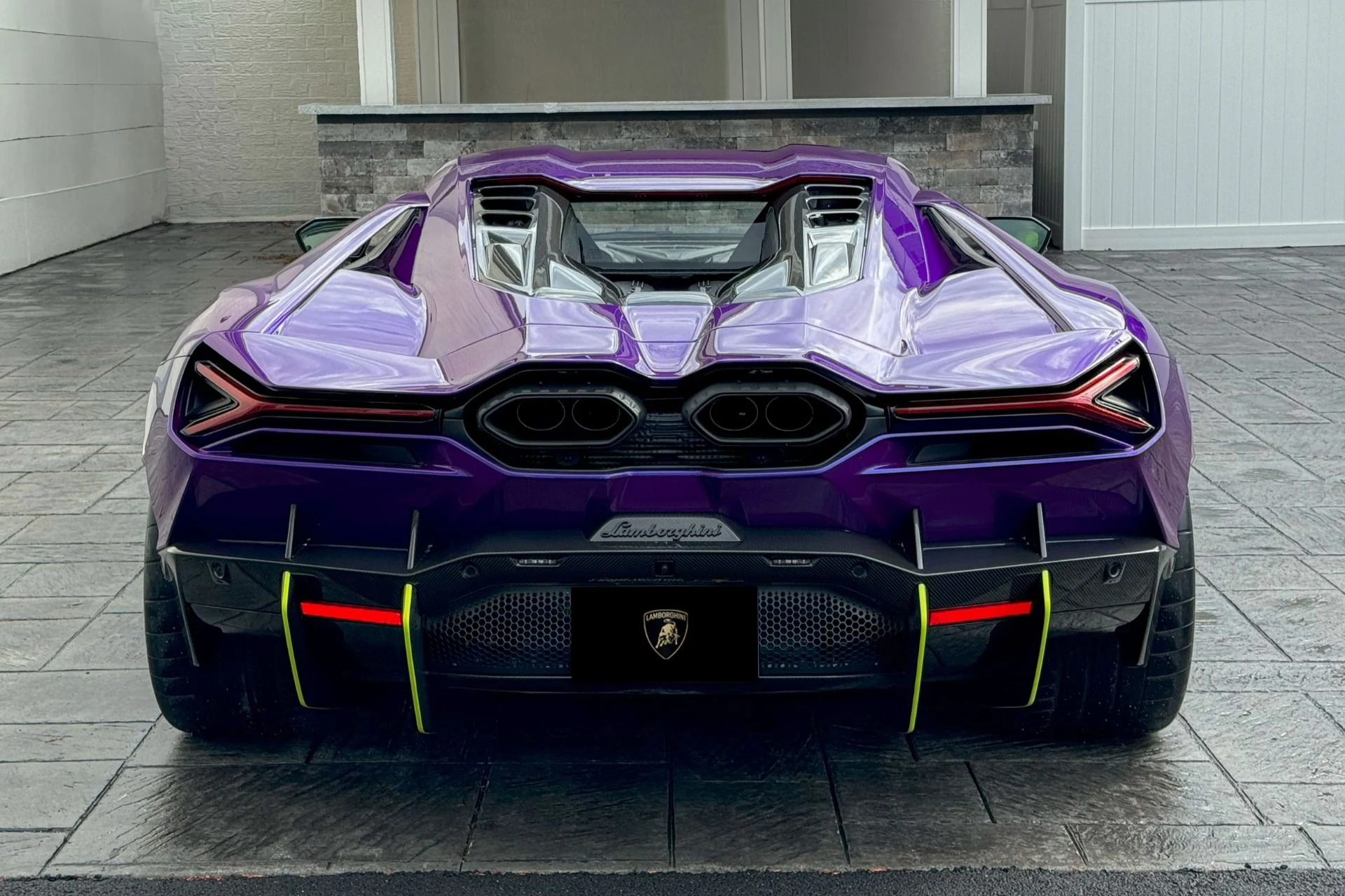 mph025_1639105237_Used_2024_Lamborghini_Revuelto_1752181805_1c6757ae2e