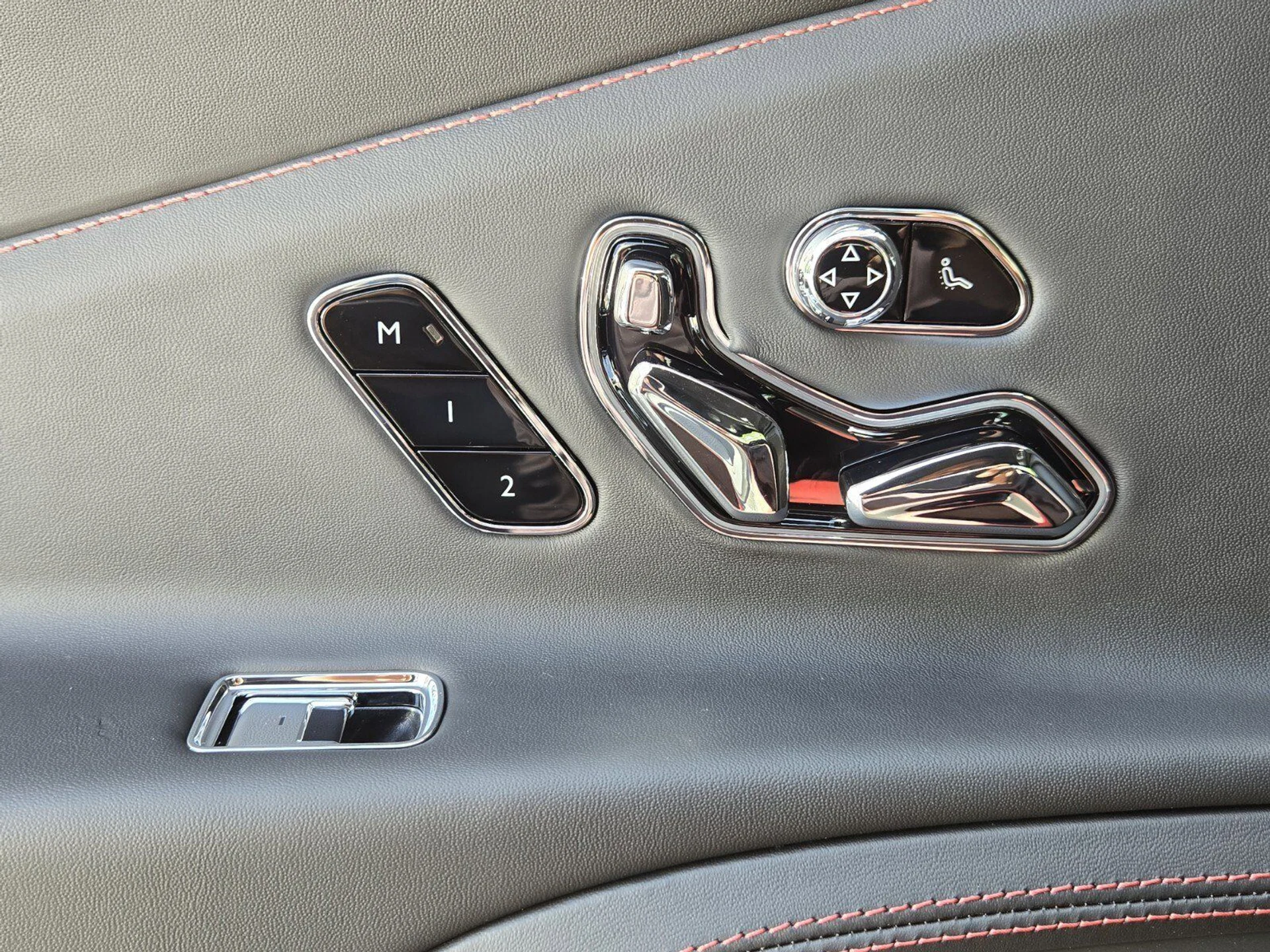 mph025_1639811773_f4e2b7214bb84a611e99308f335cfbb8x_2733208429