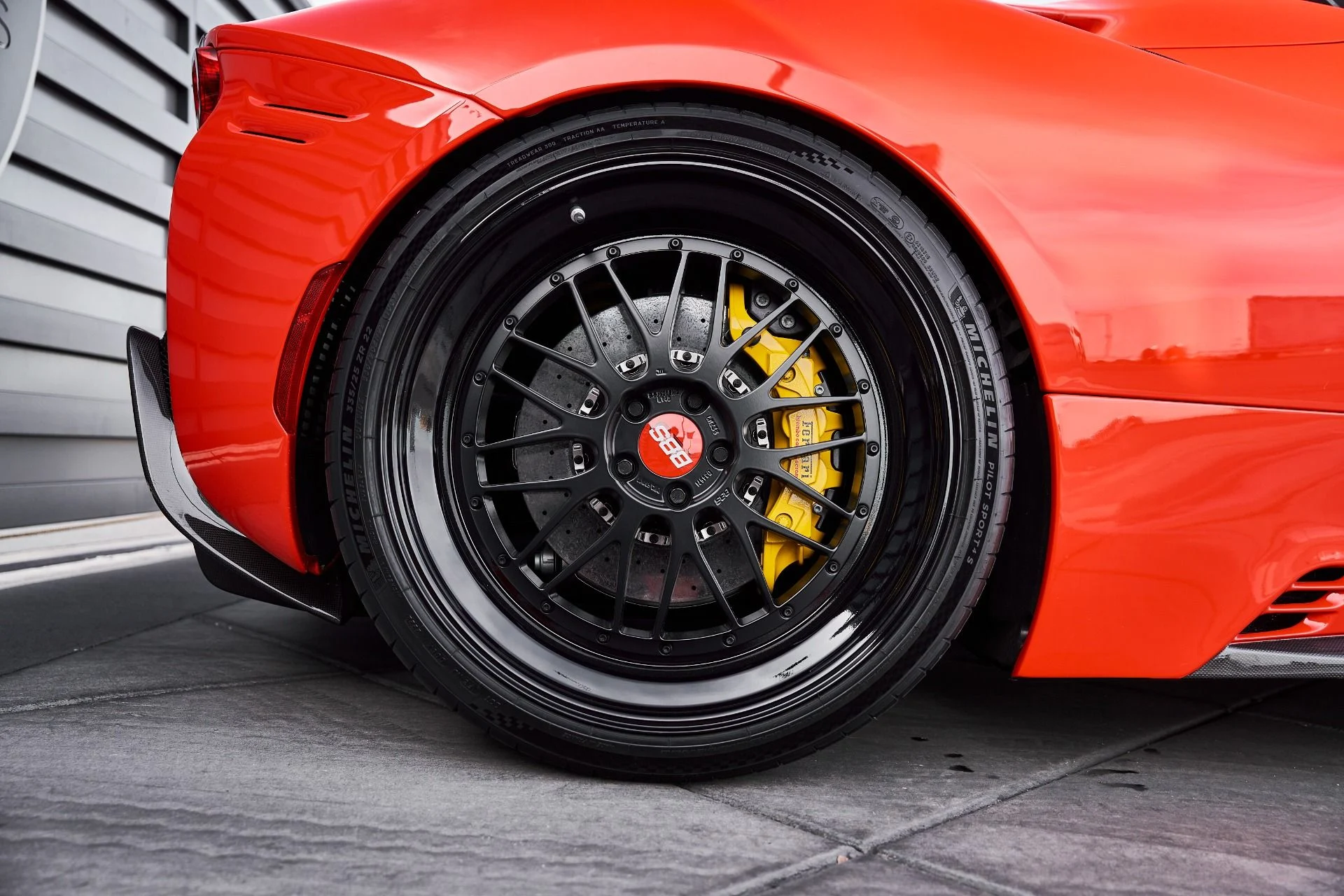 mph025_1642547826_Used_2022_Ferrari_SF_90_Spider_Base_1770767915_39efdb48cb