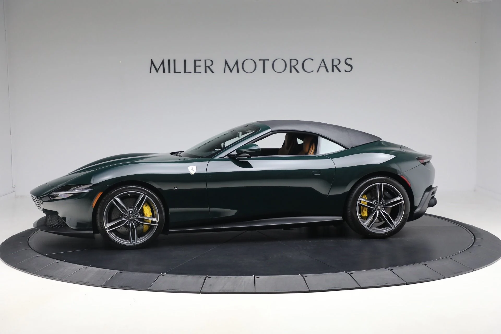 mph025_1642710826_Used_2025_Ferrari_Roma_Spider_1773763660_204bd93471