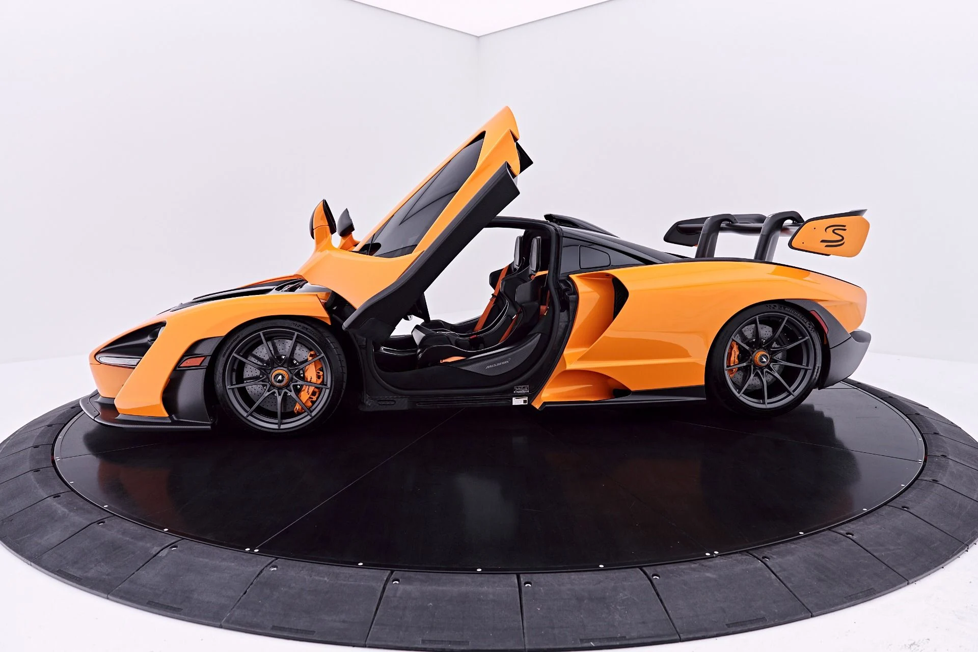 mph025_165101879_Used_2019_Mc_Laren_Senna_1783960716_f71b94b1b4