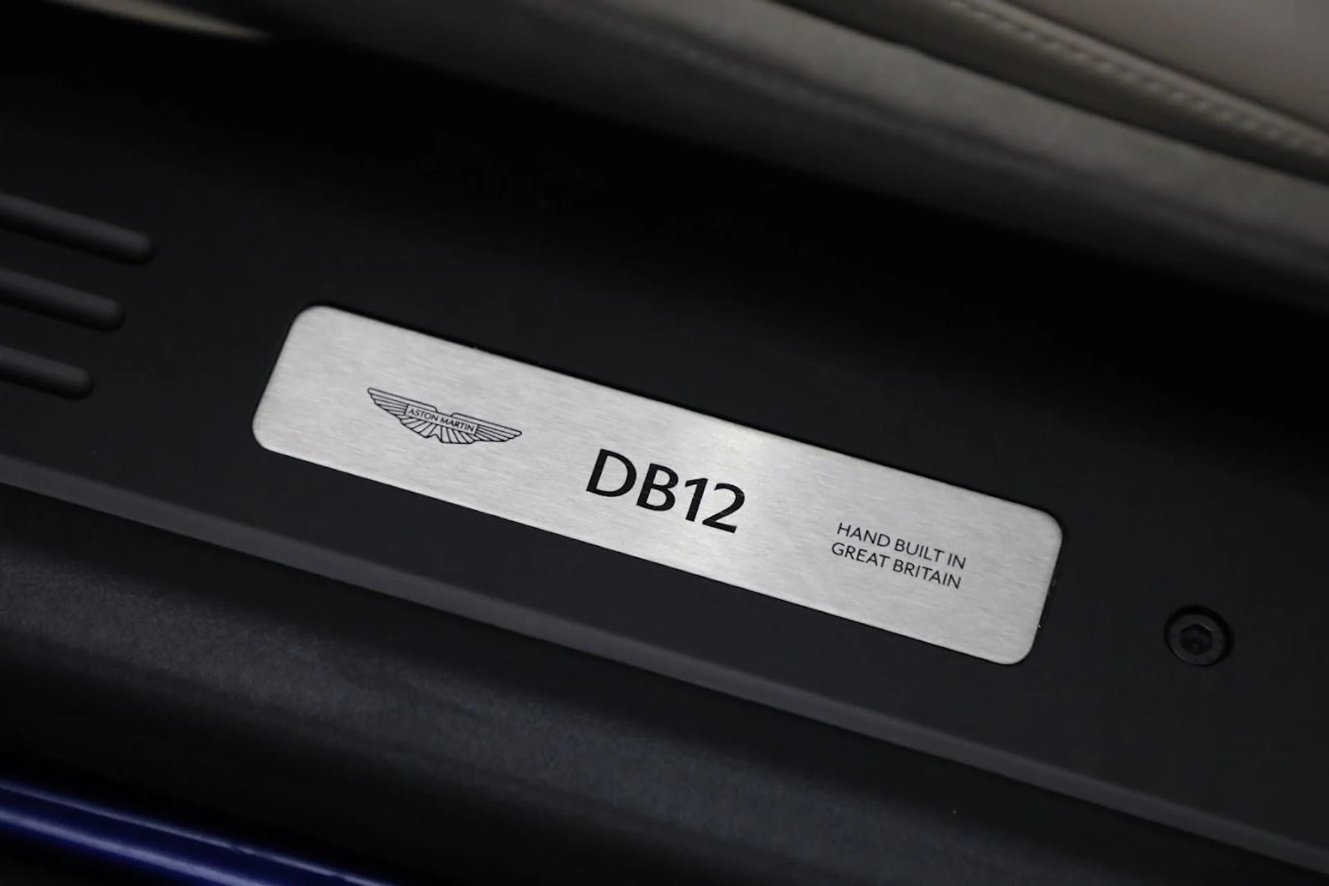 mph025_1662546267_Used_2024_Aston_Martin_DB_12_Volante_657eab9e9d