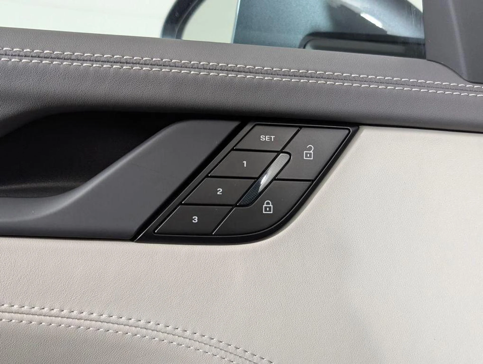 mph025_1666255996_s_Uc_Hm_3_Li_Q1w1_Q_Xq_JI_2_Cl_TB_Wf_E_d983b67286