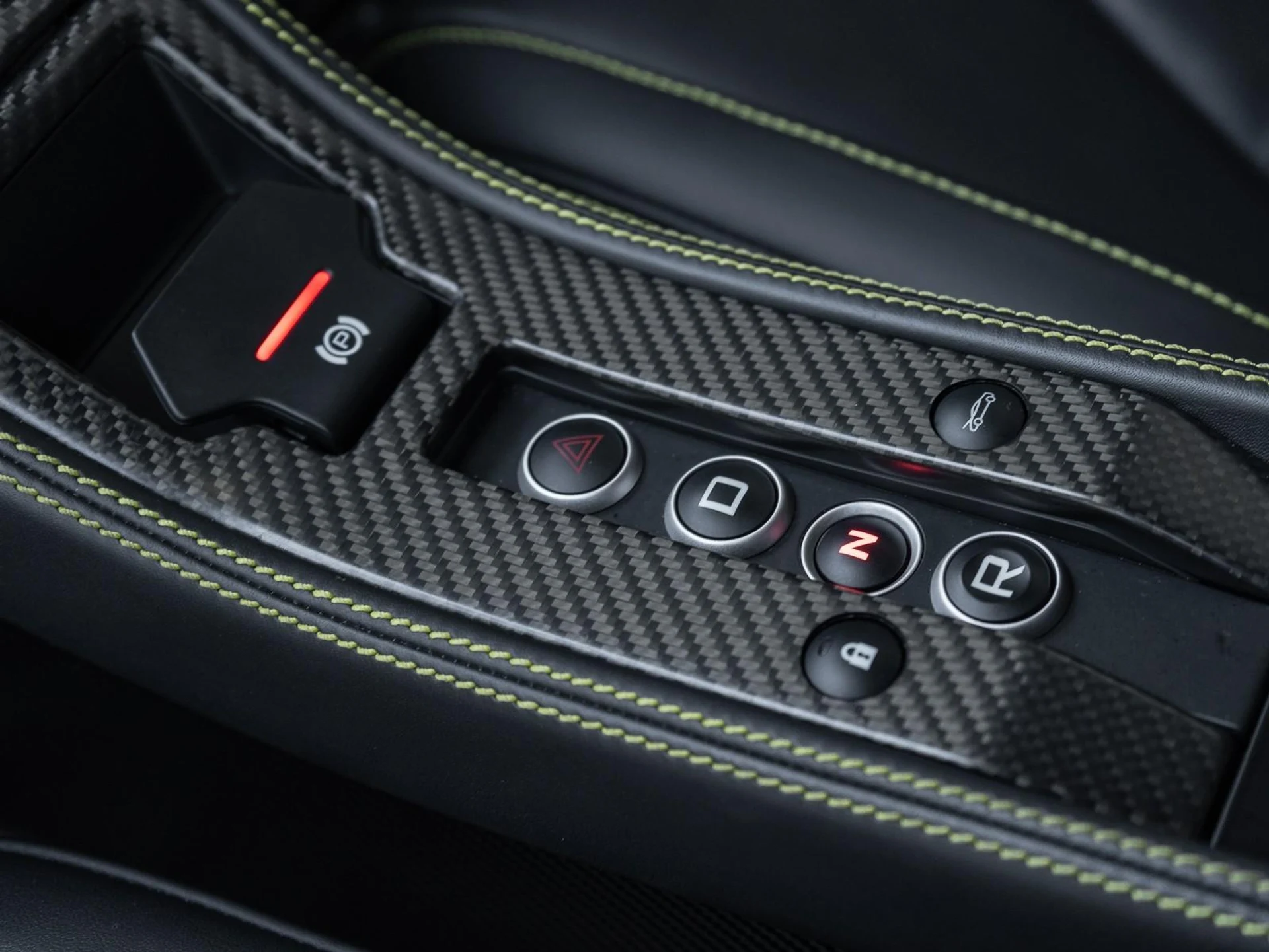 mph025_1666635915_Used_2016_Mc_Laren_675_LT_2dr_Cpe_1766437609_2ffdf8c25e