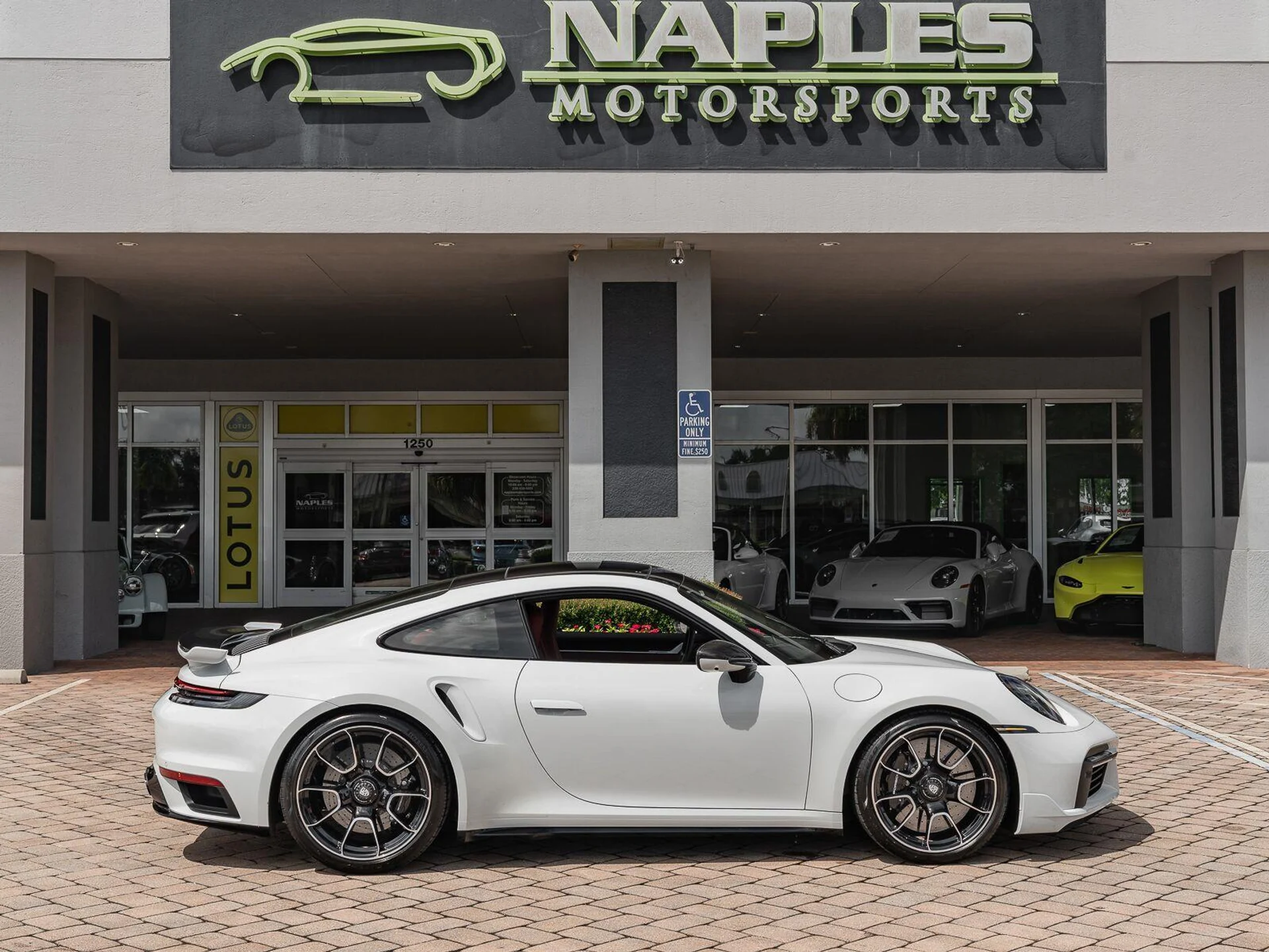 mph025_1675151730_Used_2023_Porsche_911_Turbo_S_1790111620_7aefbefbee