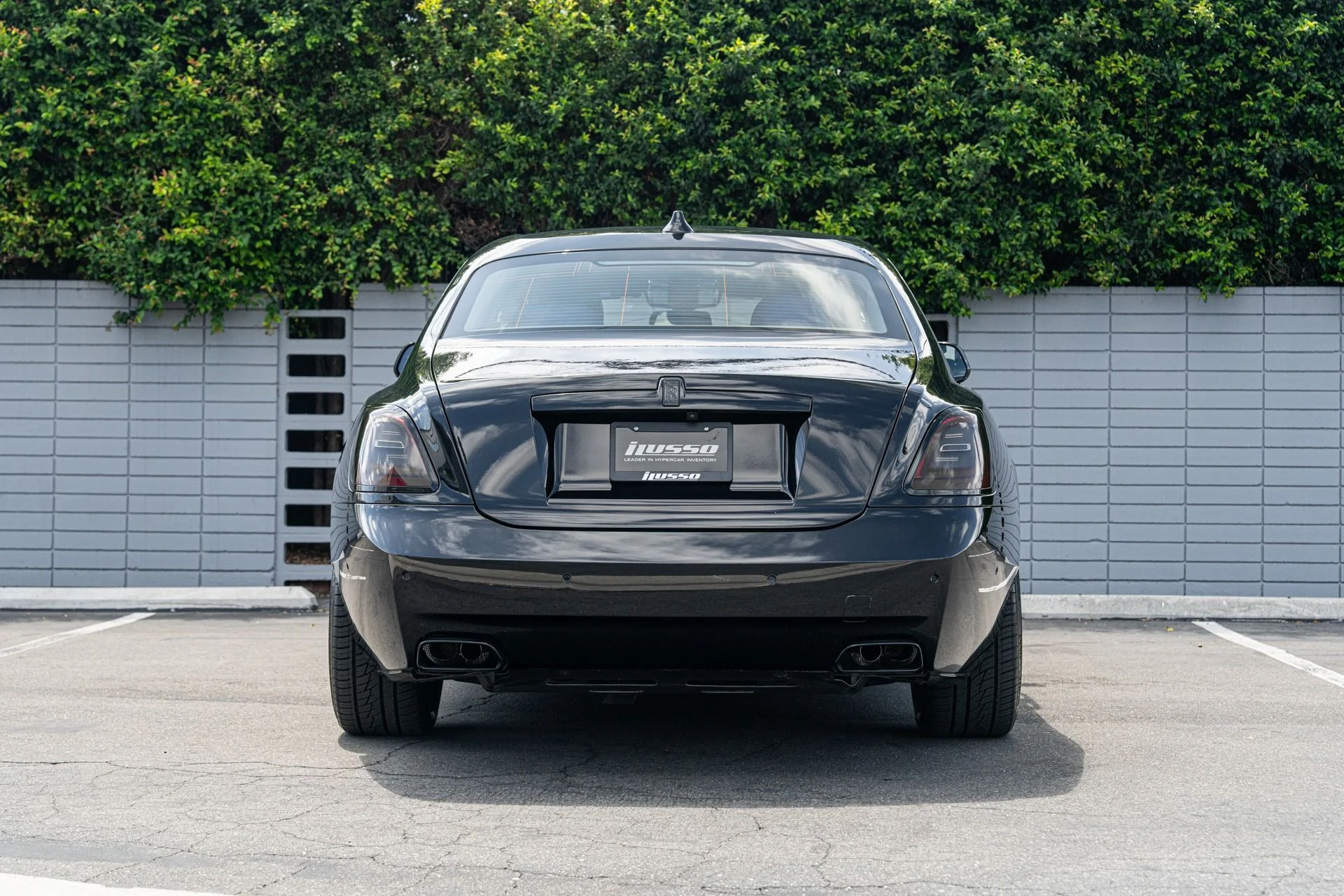 mph025_1686459818_Used_2022_Rolls_Royce_Ghost_1753158286_337b14c246