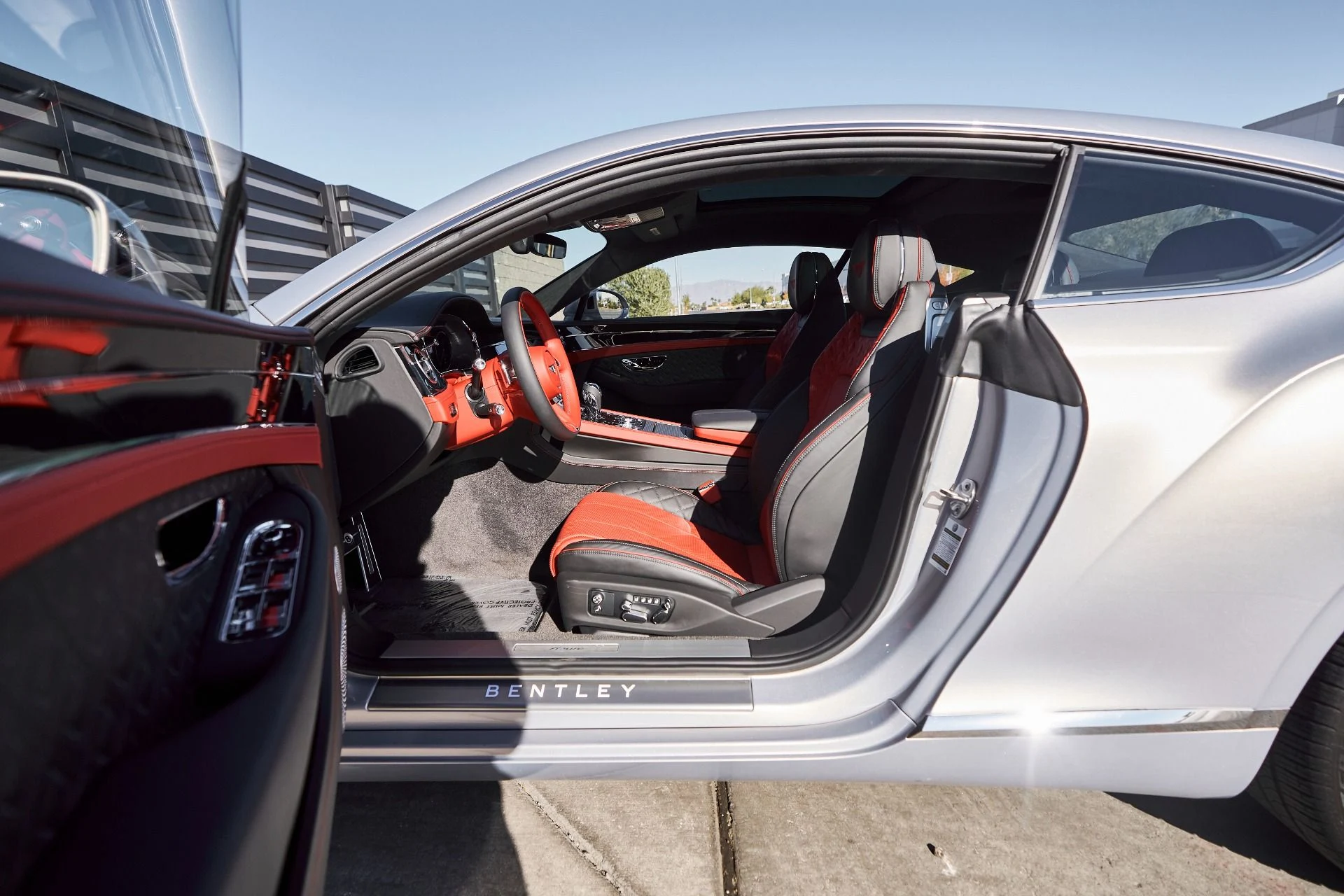 mph025_1699461810_Used_2023_Bentley_Continental_GT_Azure_1764903574_25cc159432