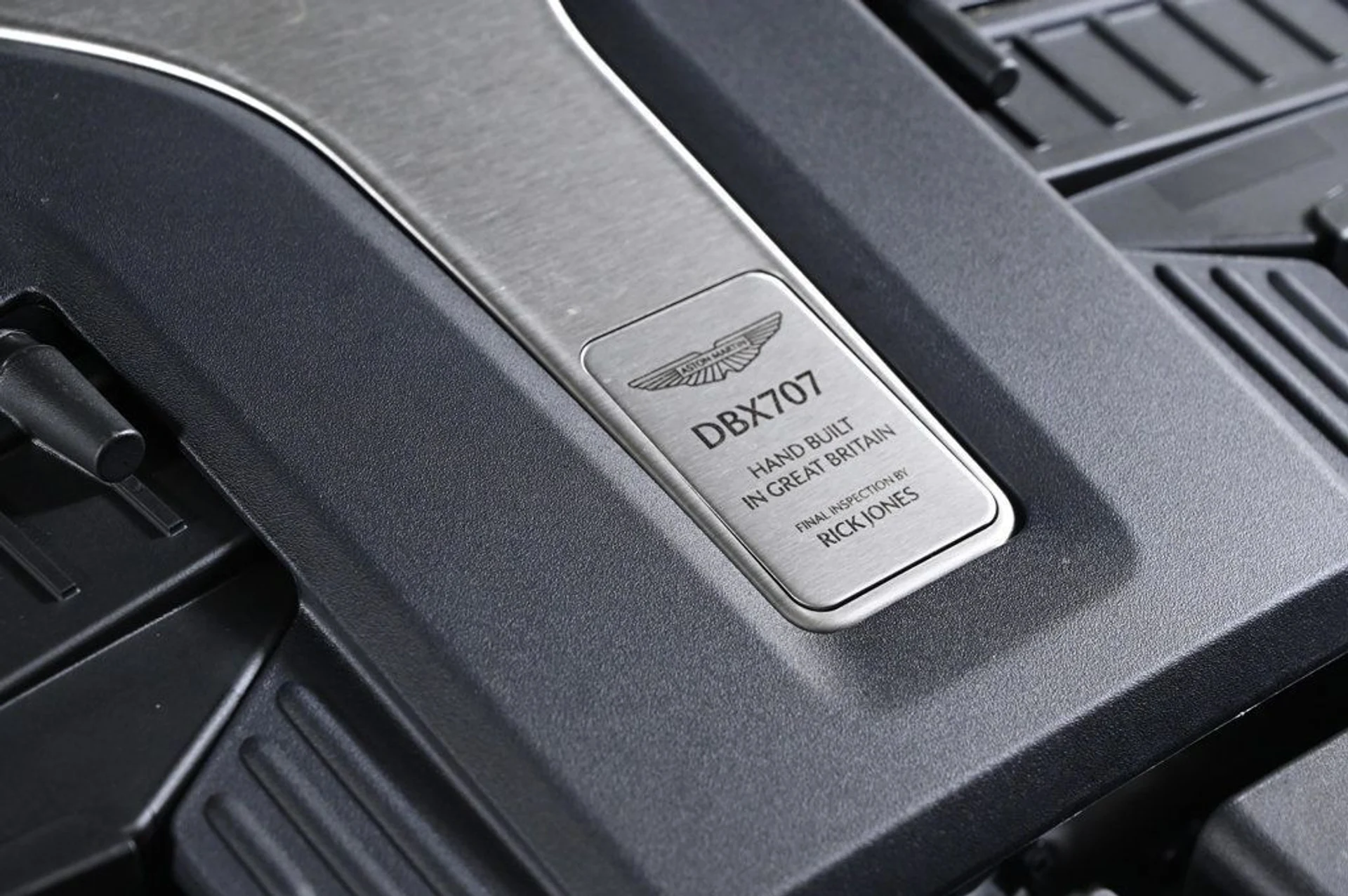 mph025_1699671011_new_2026_aston_martin_dbx_707awd_11350_22965901_25_1024_6f06f6990a