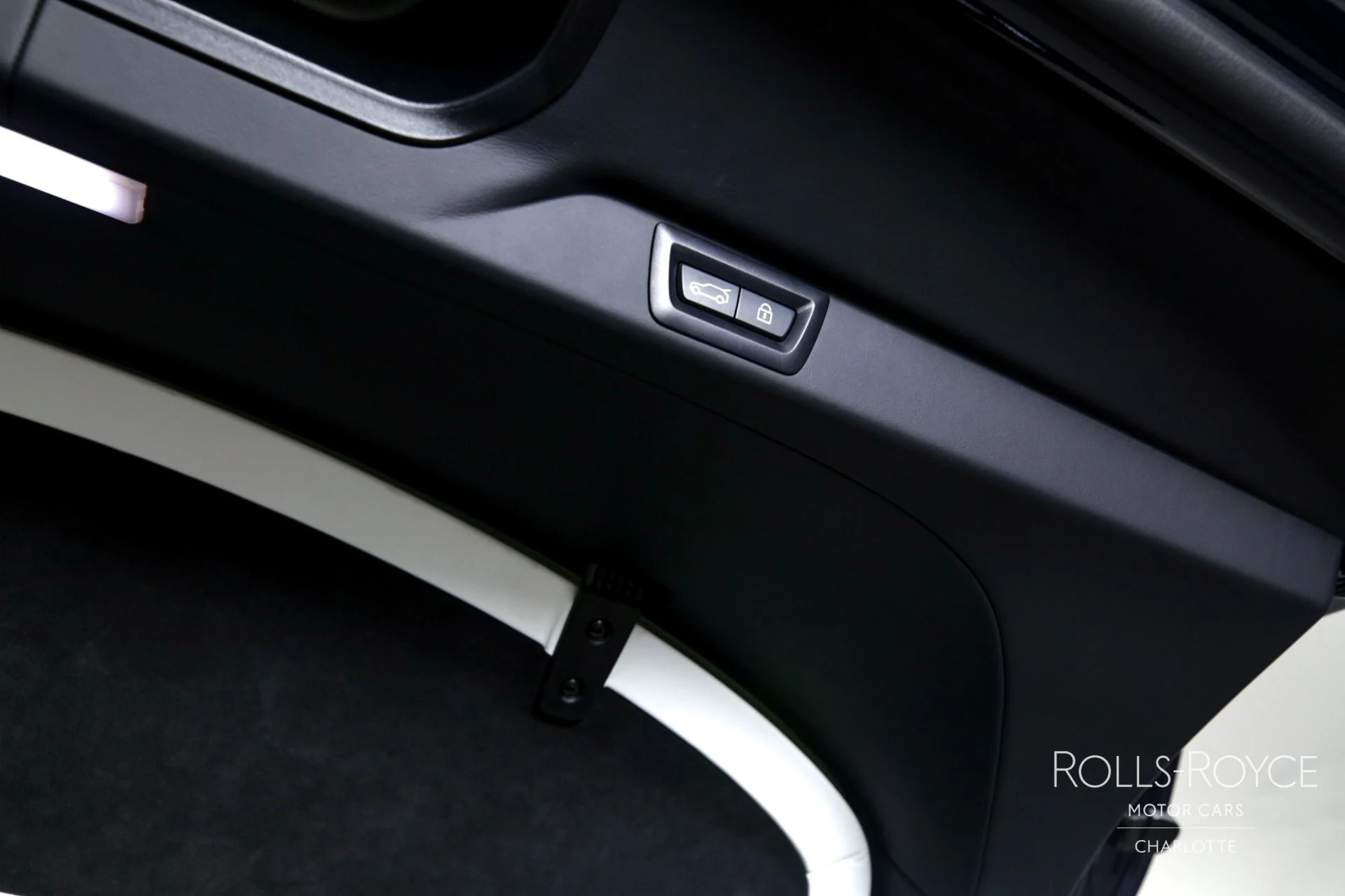 mph025_1703500475_Used_2023_Rolls_Royce_Cullinan_1742248268_8060506029