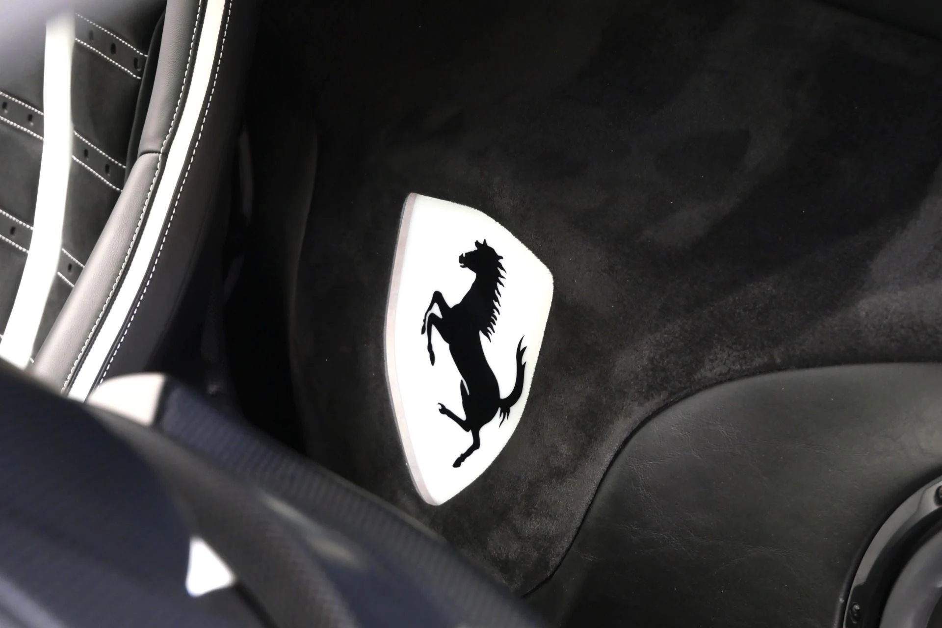 mph025_1706740101_Used_2018_Ferrari_488_GTB_1755116927_b1a3abe6c3