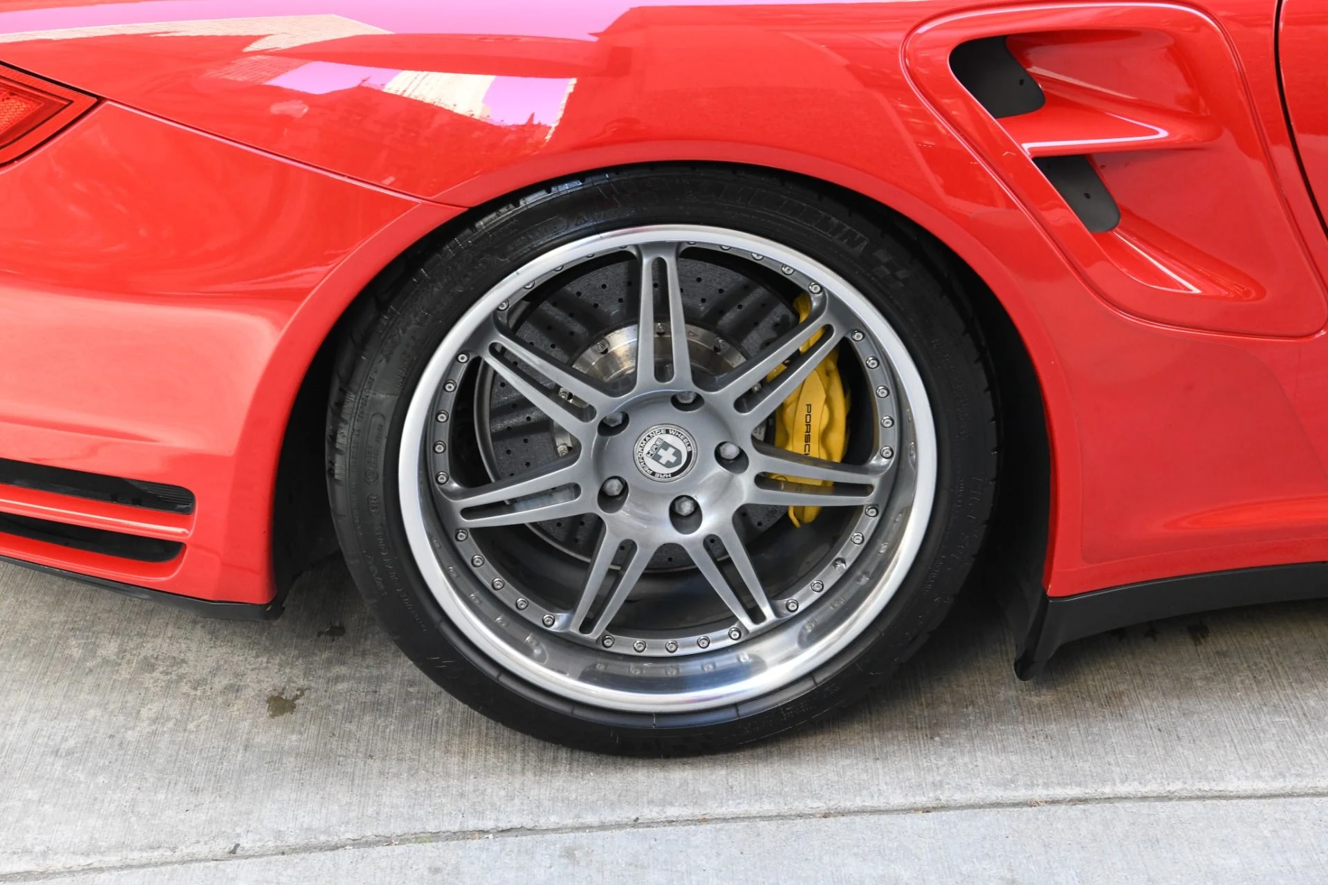 mph025_1707779230_9571_p27_l_5042bf03a7