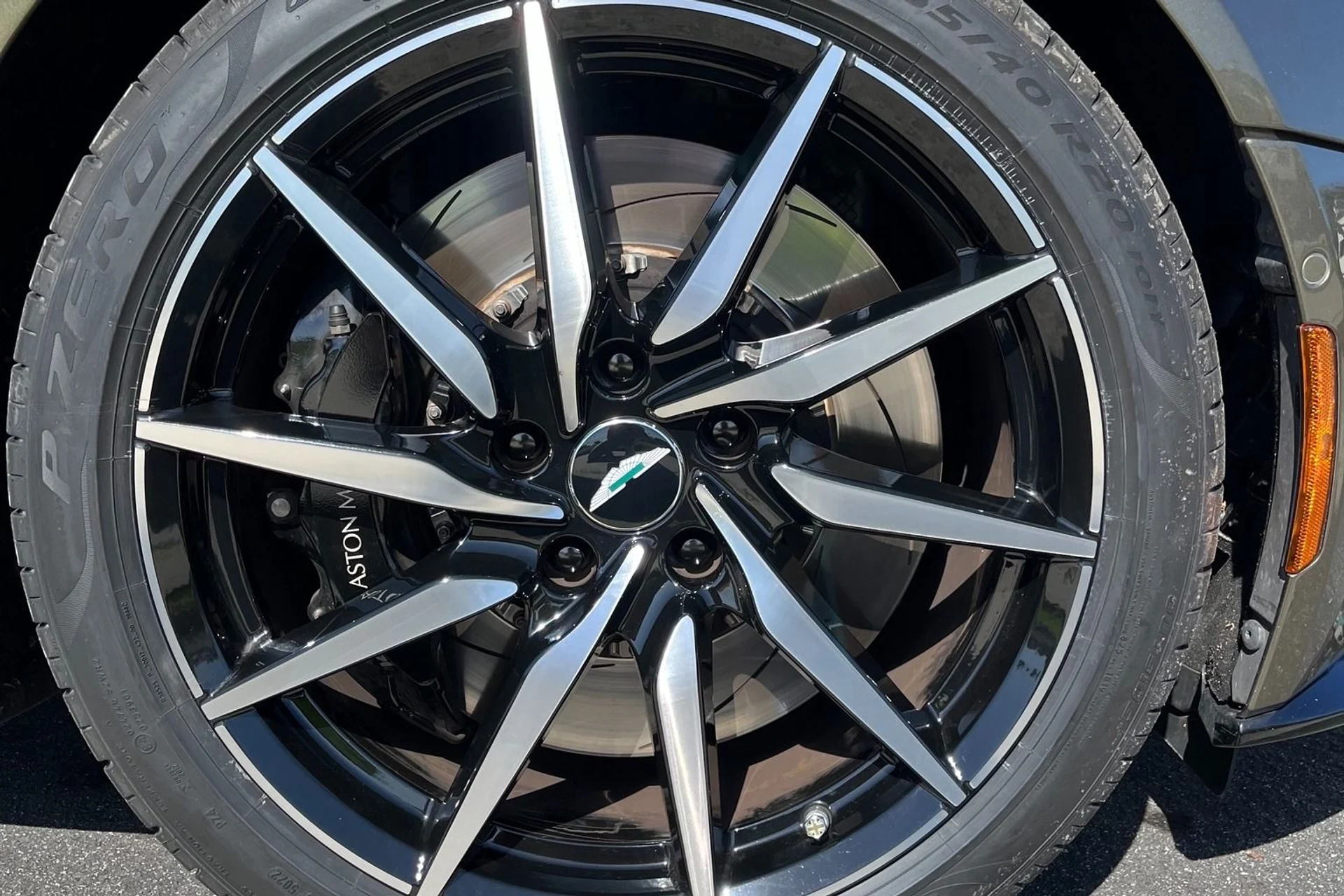 mph025_1708868700_Used_2018_Aston_Martin_DB_11_V8_1763143013_7fc3c36a8c