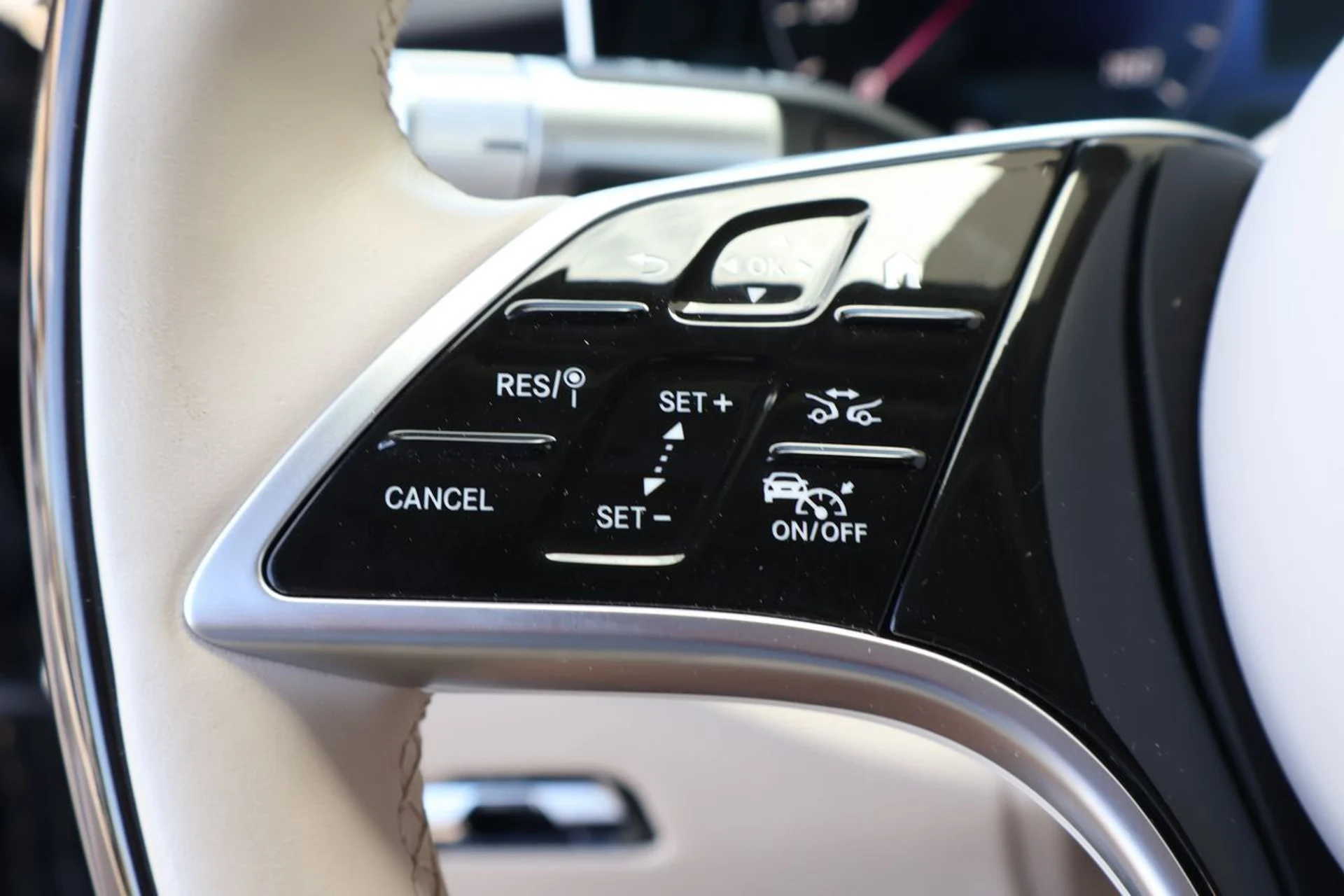 mph025_171671657_26_f828c016c7