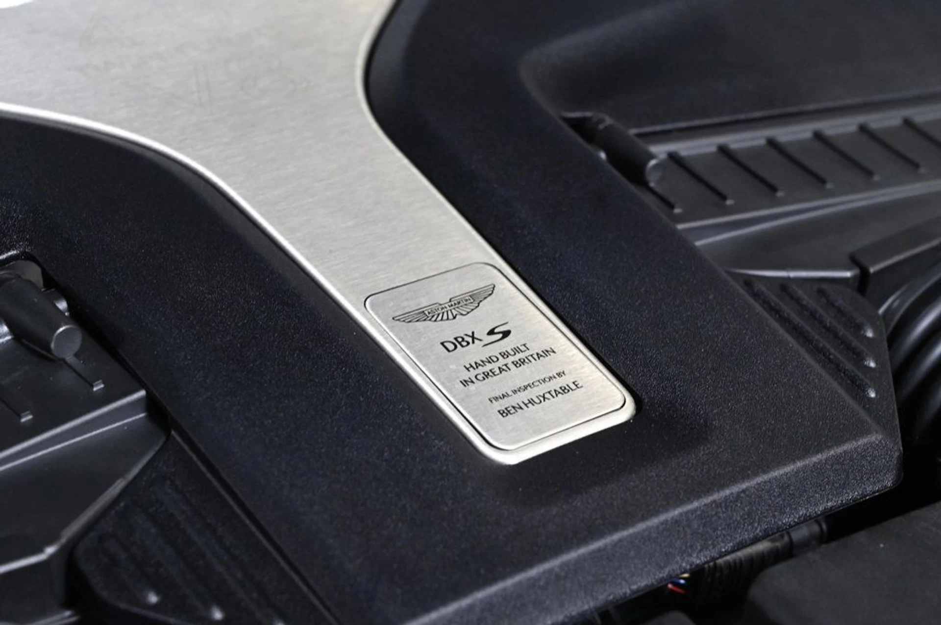 mph025_1728286623_new_2026_aston_martin_dbx_sawd_11350_22964208_25_1024_bc439a0155