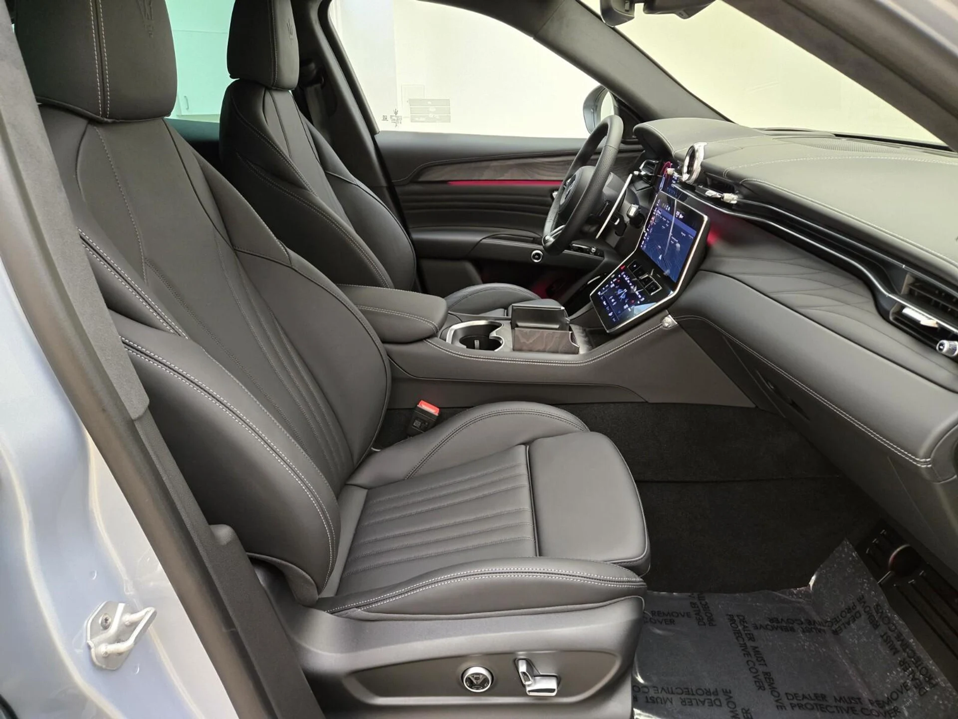 mph025_1740323797_New_2025_Maserati_Grecale_Modena_1772000198_3e6e4ca77a