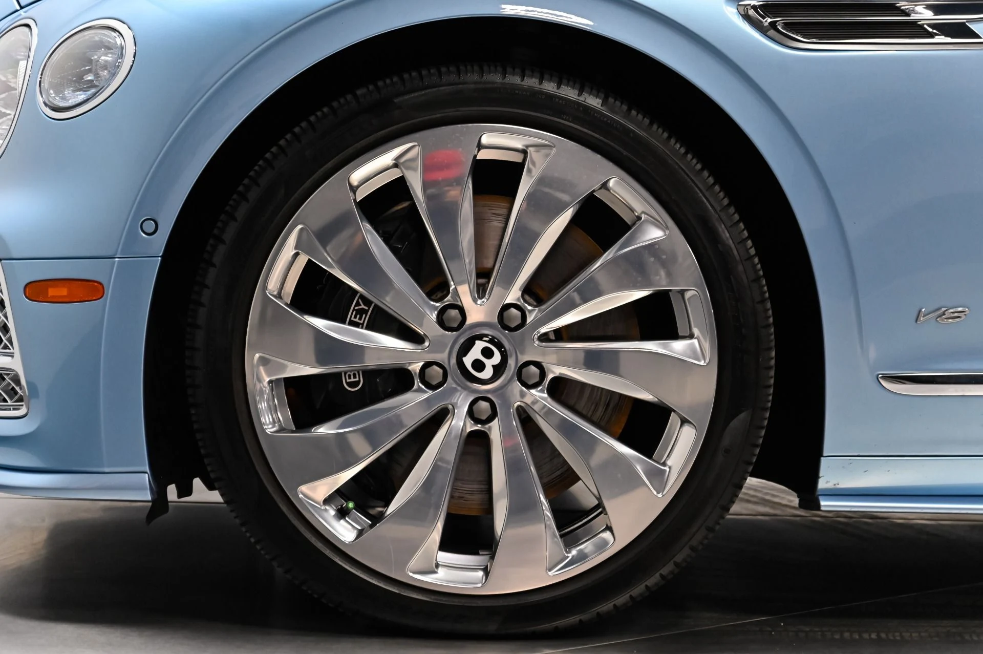 mph025_1740391334_Used_2022_Bentley_Flying_Spur_V8_1790876824_18245c29c1