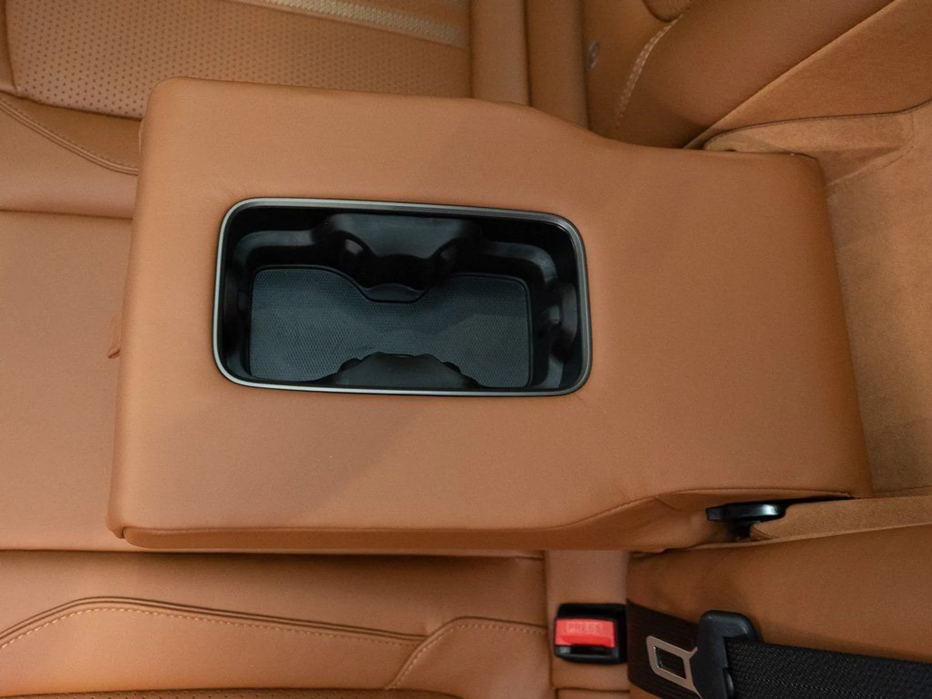 mph025_1744837346_945f3861b371ac9abd33825df9041bcc_32dd7fa313