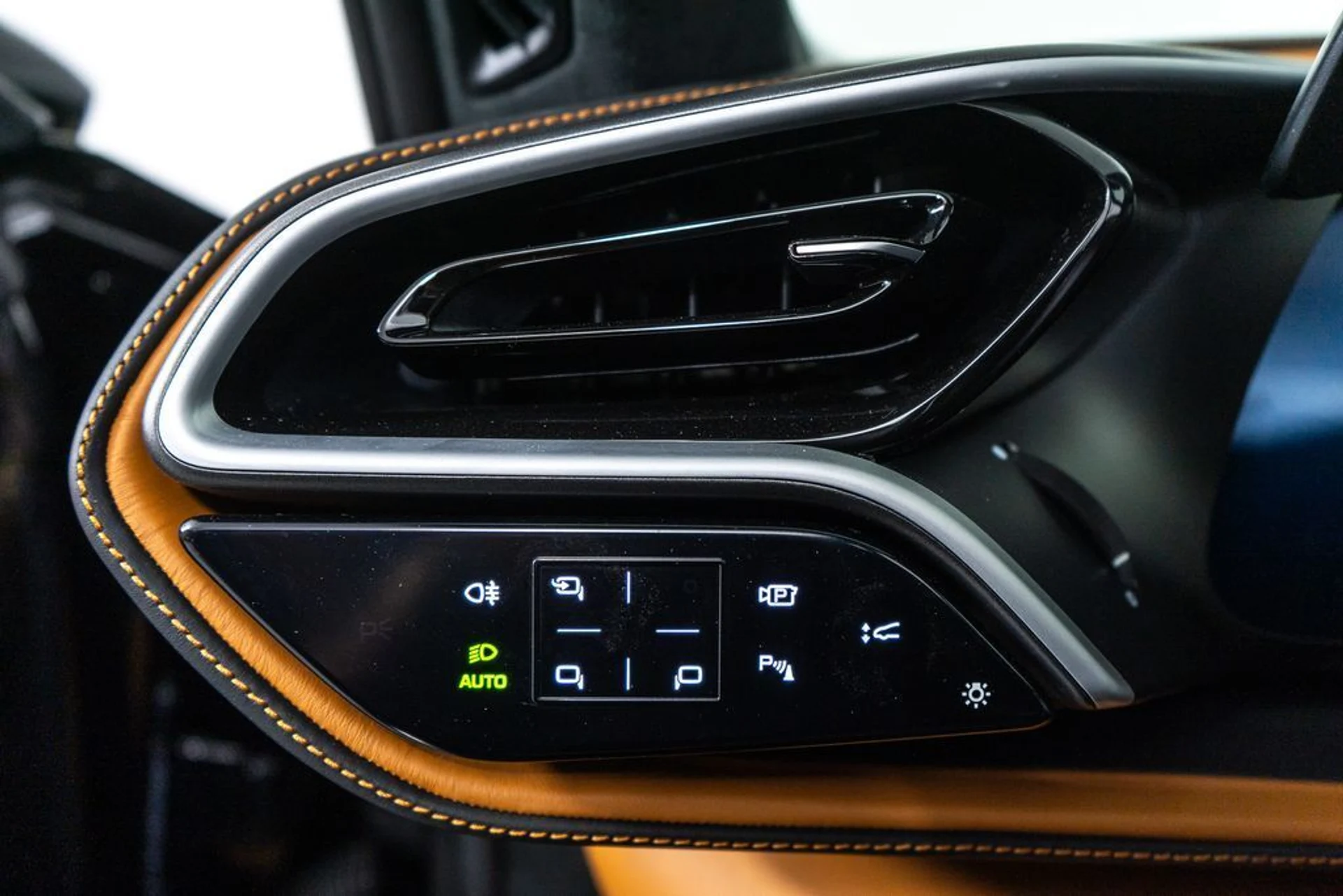 mph025_175795981_26_25644740_69375412bf9b6_32442528fa