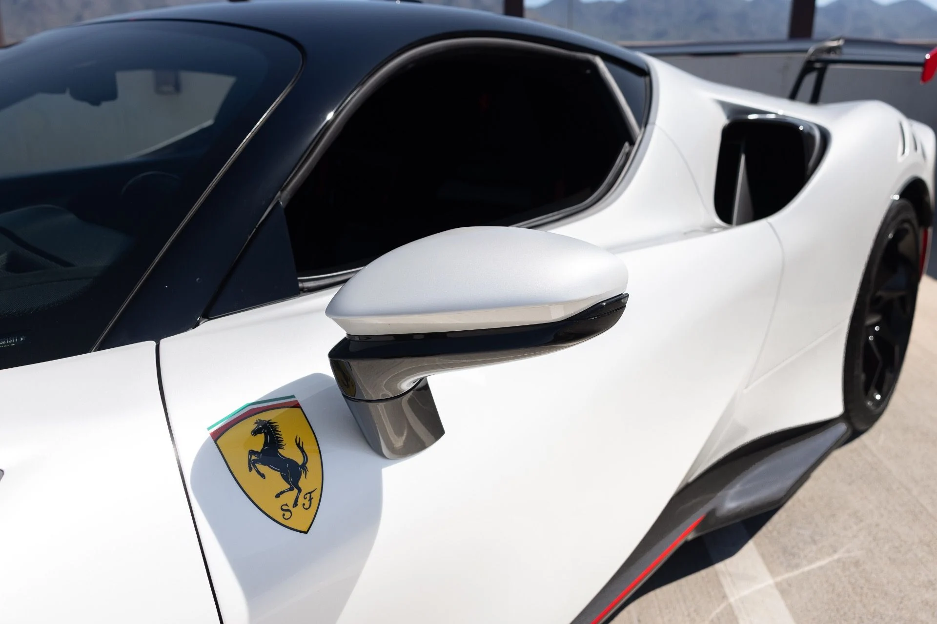mph025_1761497537_Used_2025_Ferrari_SF_90_XX_Stradale_1791844295_648c01ee04