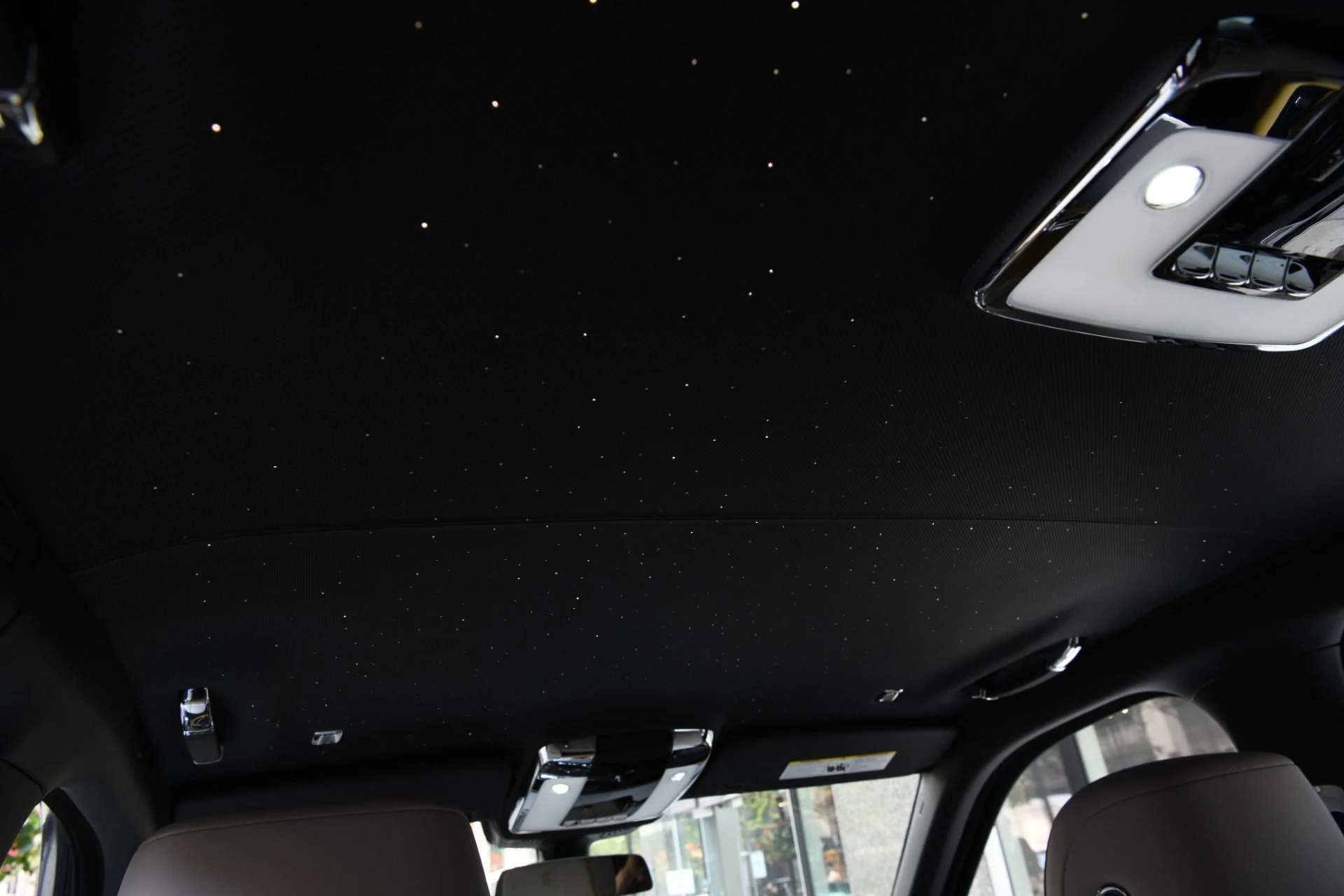 mph025_1765698343_11911_p27_l_1133f563a5