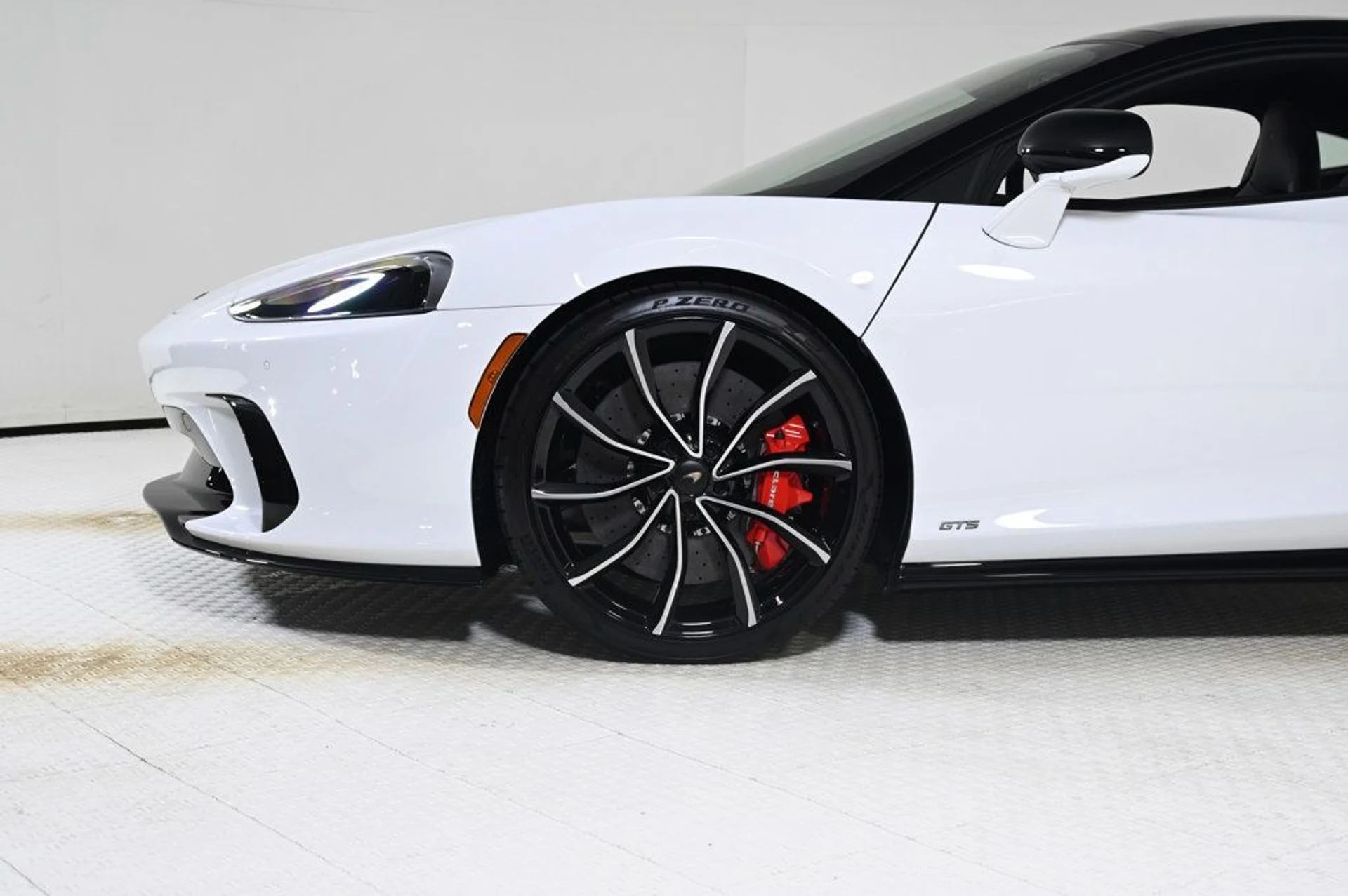 mph025_1766718771_new_2026_mclaren_gts_techluxcoupe_11350_22972747_25_1024_c21dd10a6a