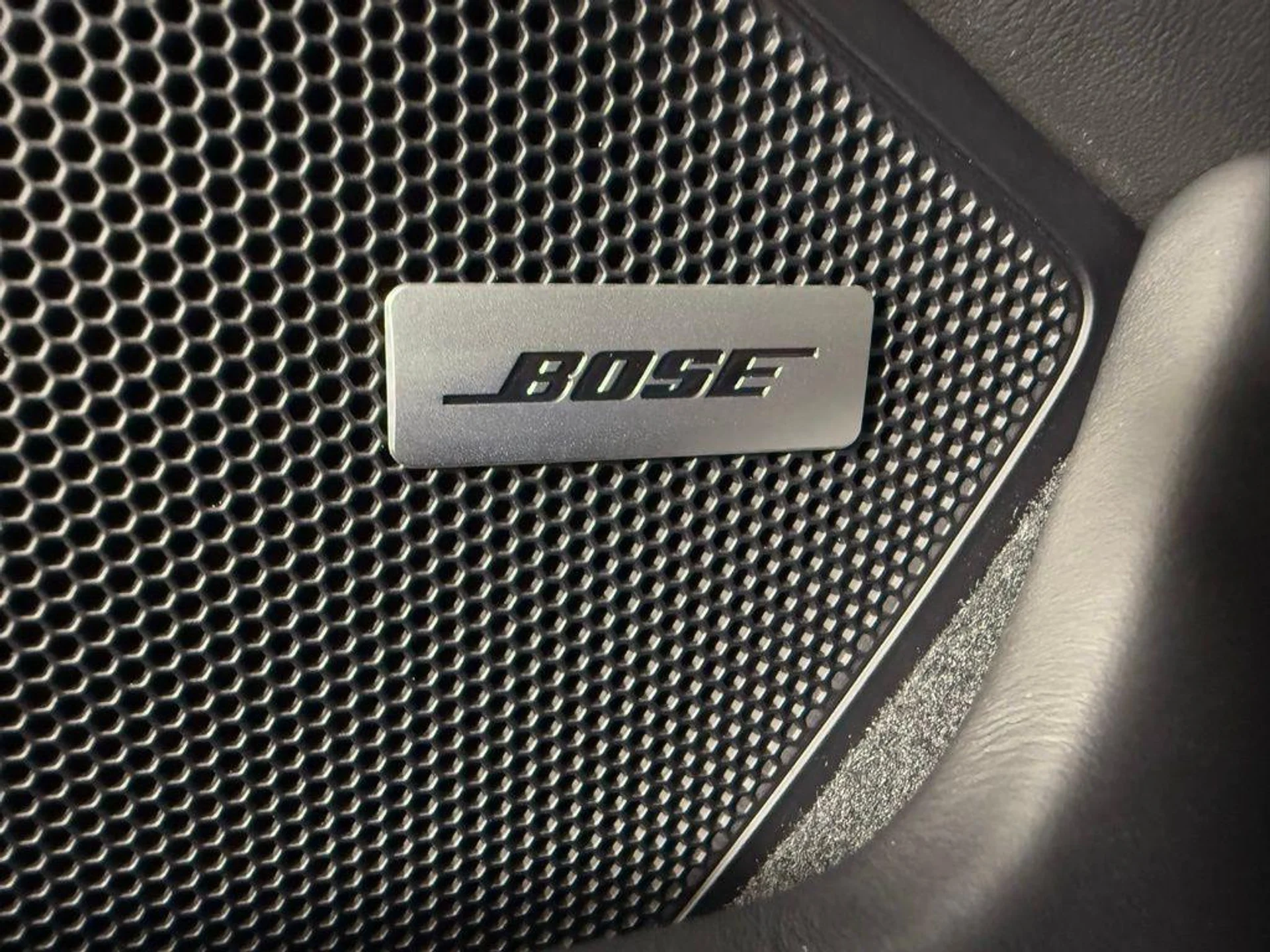 mph025_1767647243_Mj_OI_Uc_L_Pwl_R8v7t_K6_Z_Csg_J_Wnir_Y_86c608d27b