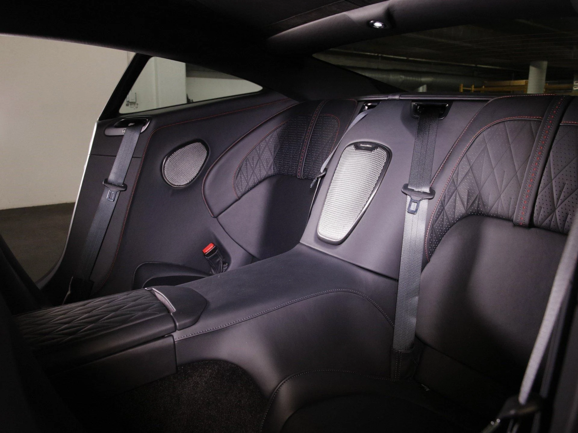 mph025_1773842736_Used_2024_Aston_Martin_DB_12_1758483136_955d6126f3