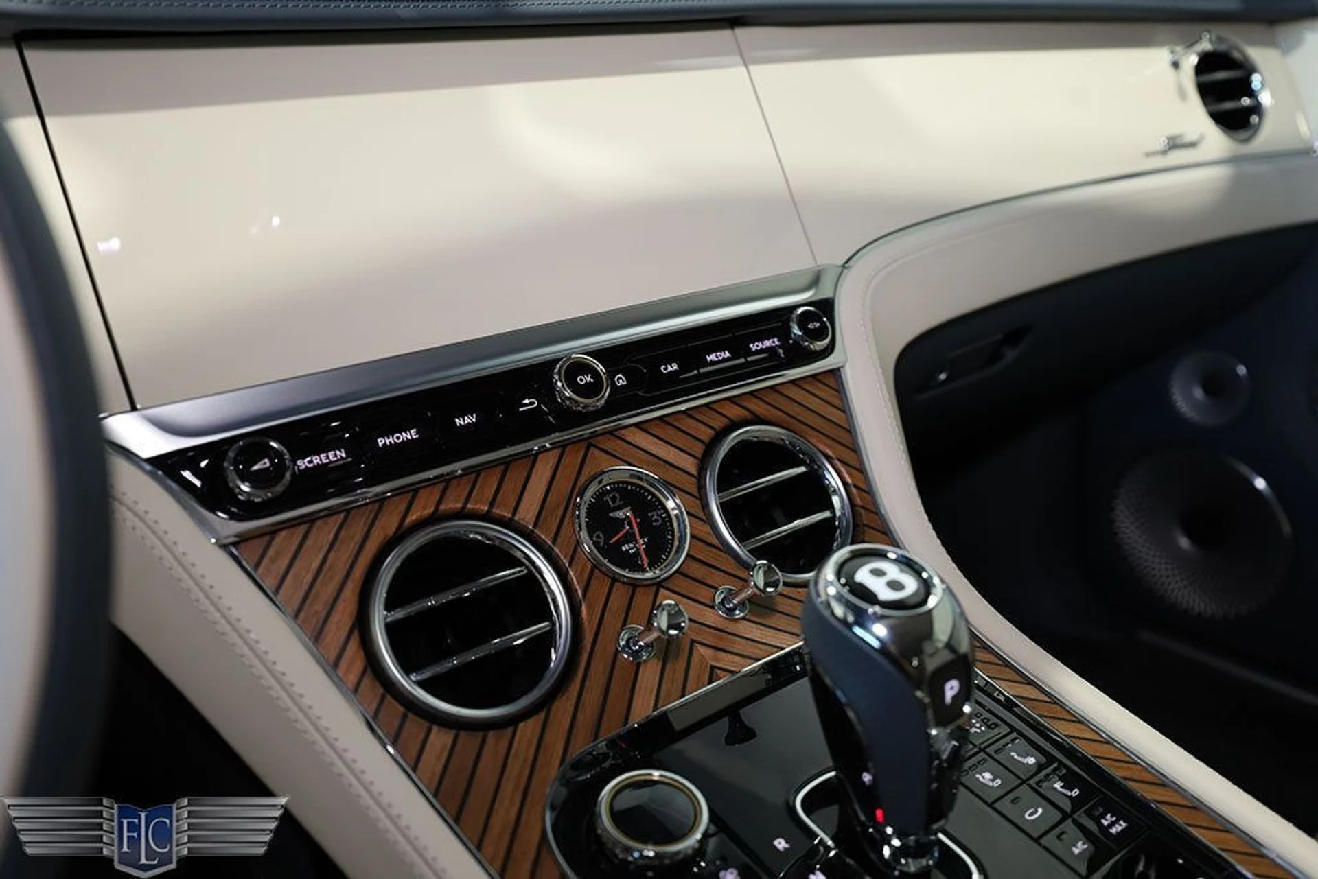 mph025_1775037800_used_2023_bentley_continental_gtcspeedconvertible_9689_23028266_26_1024_55c6ba61c7