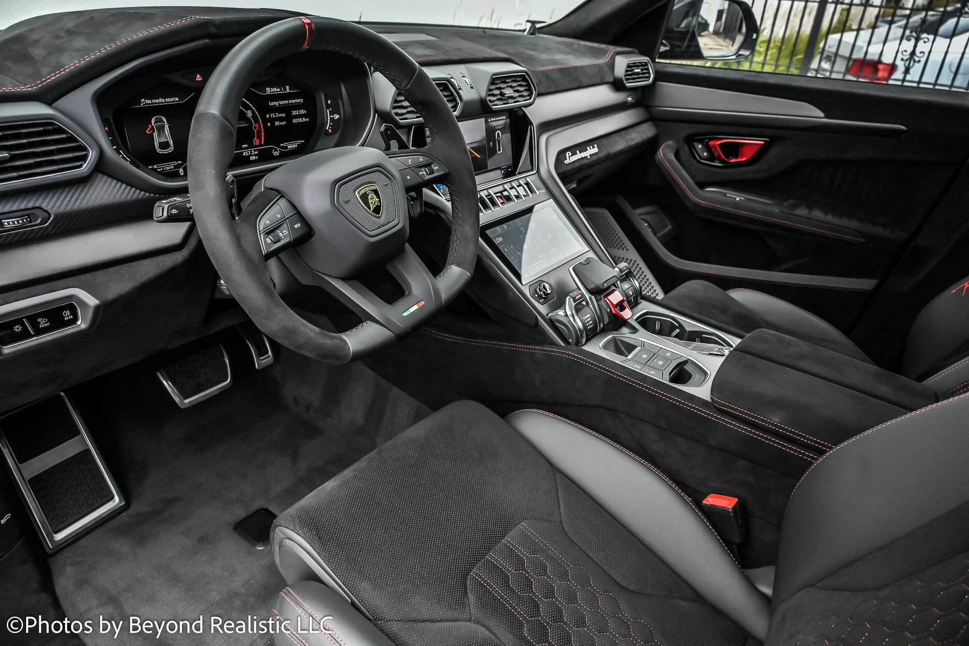mph025_1785056778_Used_2024_Lamborghini_Urus_Performante_1755763391_e06a9aee73