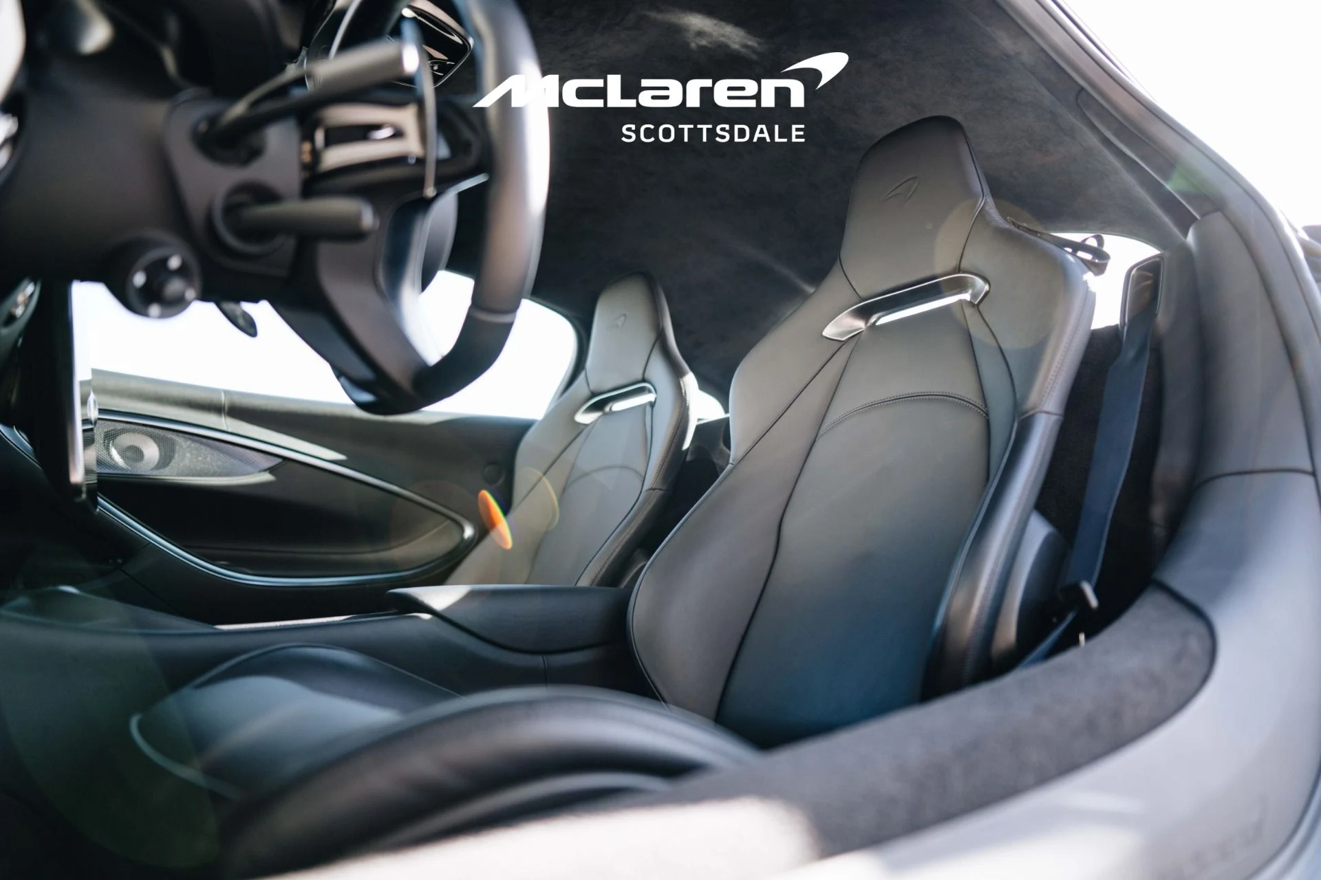 mph025_1785862153_Used_2023_MCLAREN_ARTURA_Tech_Lux_1732172355_0c026586b7
