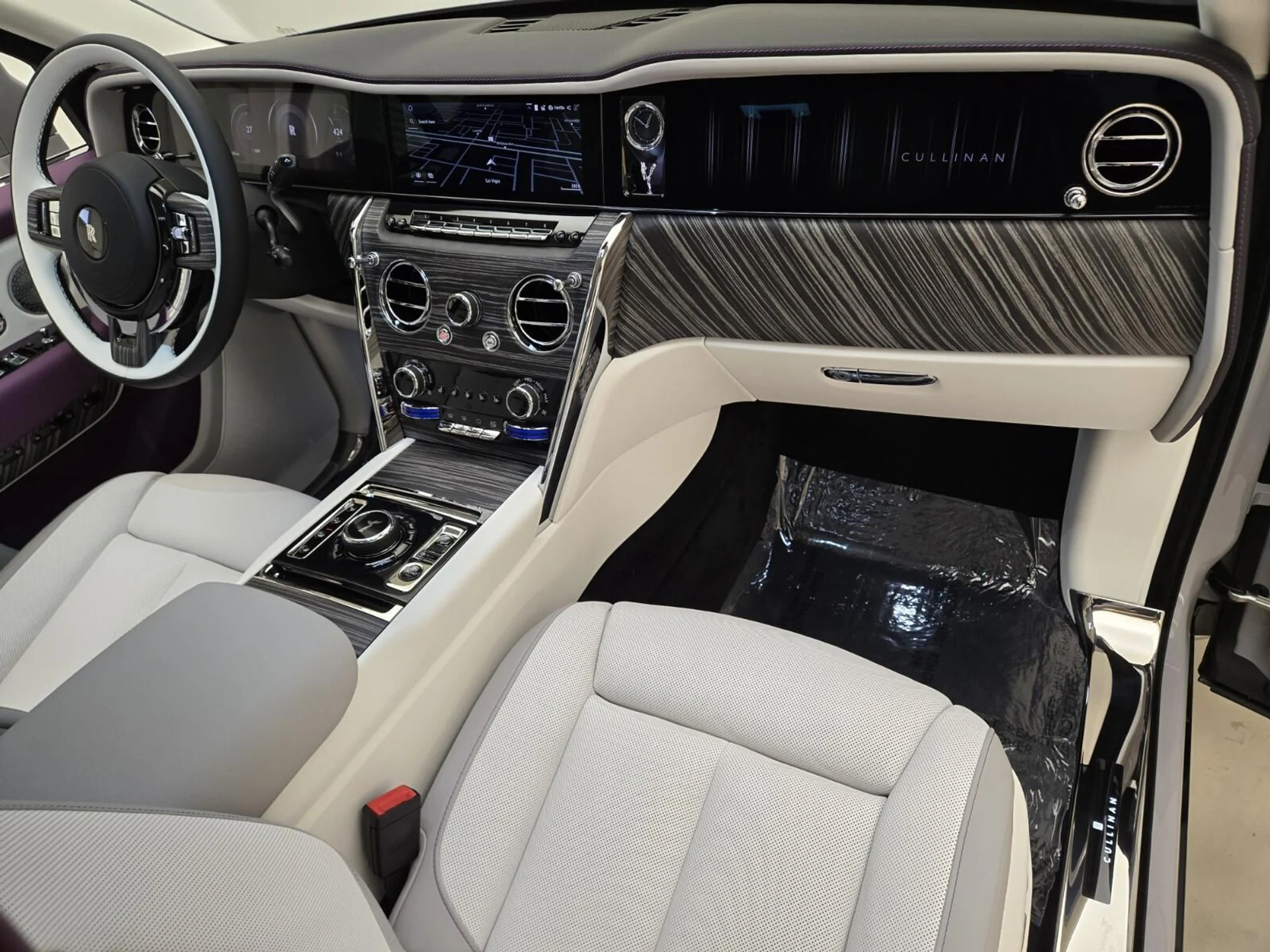 mph025_1790594471_New_2026_Rolls_Royce_Cullinan_1760421176_e7e48b8b3d