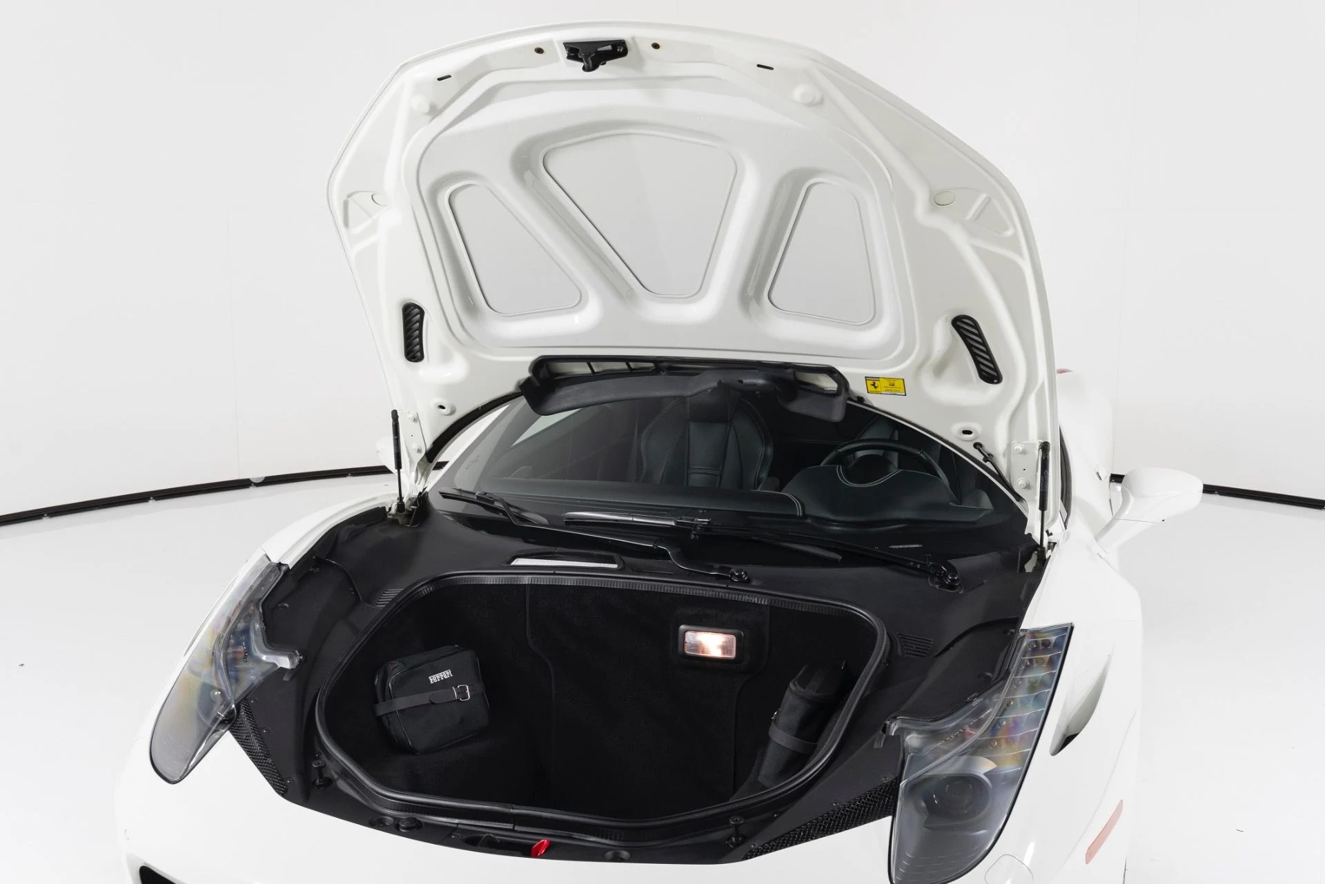 mph025_179780550_Used_2015_Ferrari_458_Italia_Coupe_1753415712_20d58df0fc
