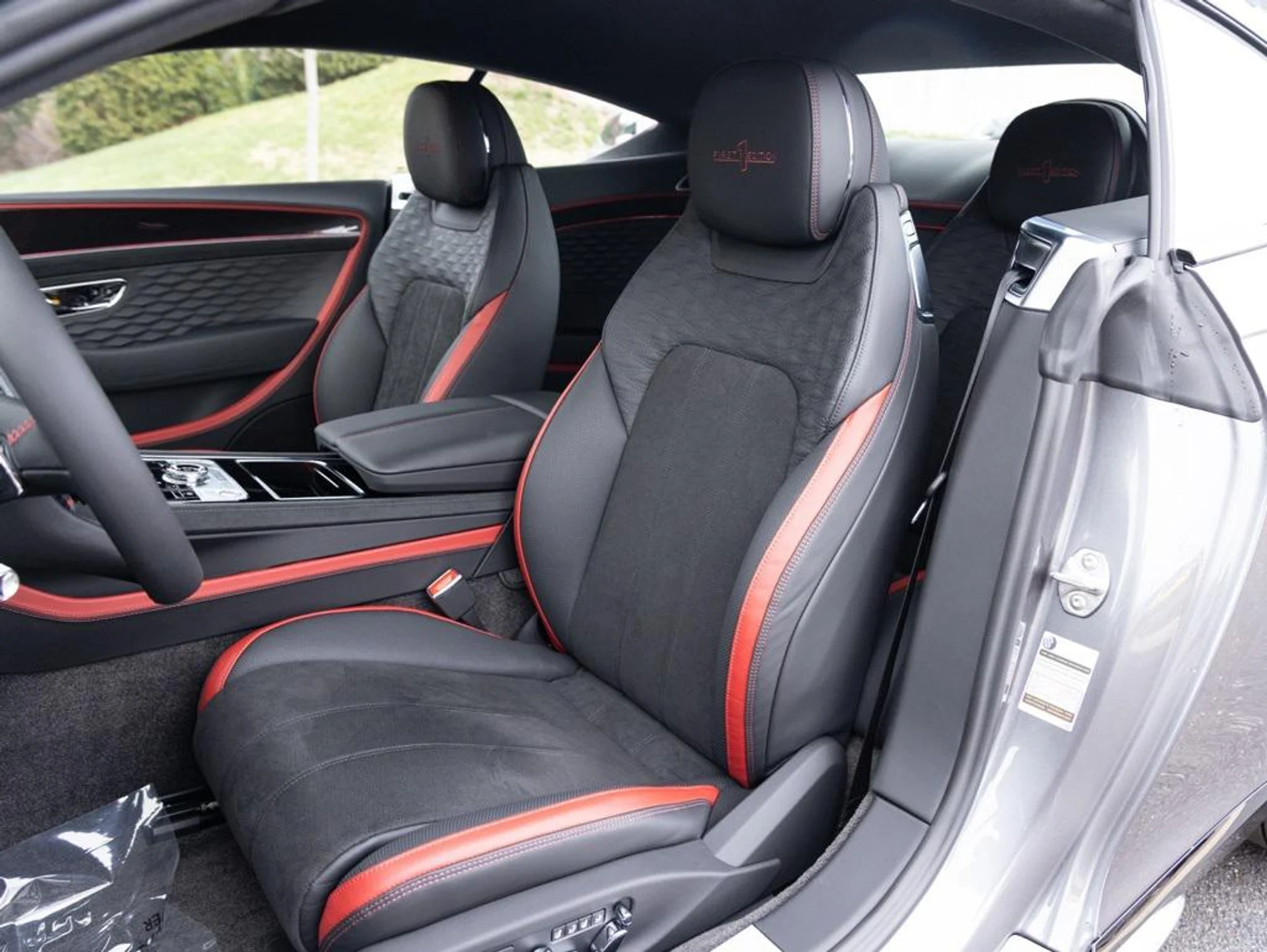 mph025_1797971812_403809828_67c233856b5617b02de6344b_101c38378b