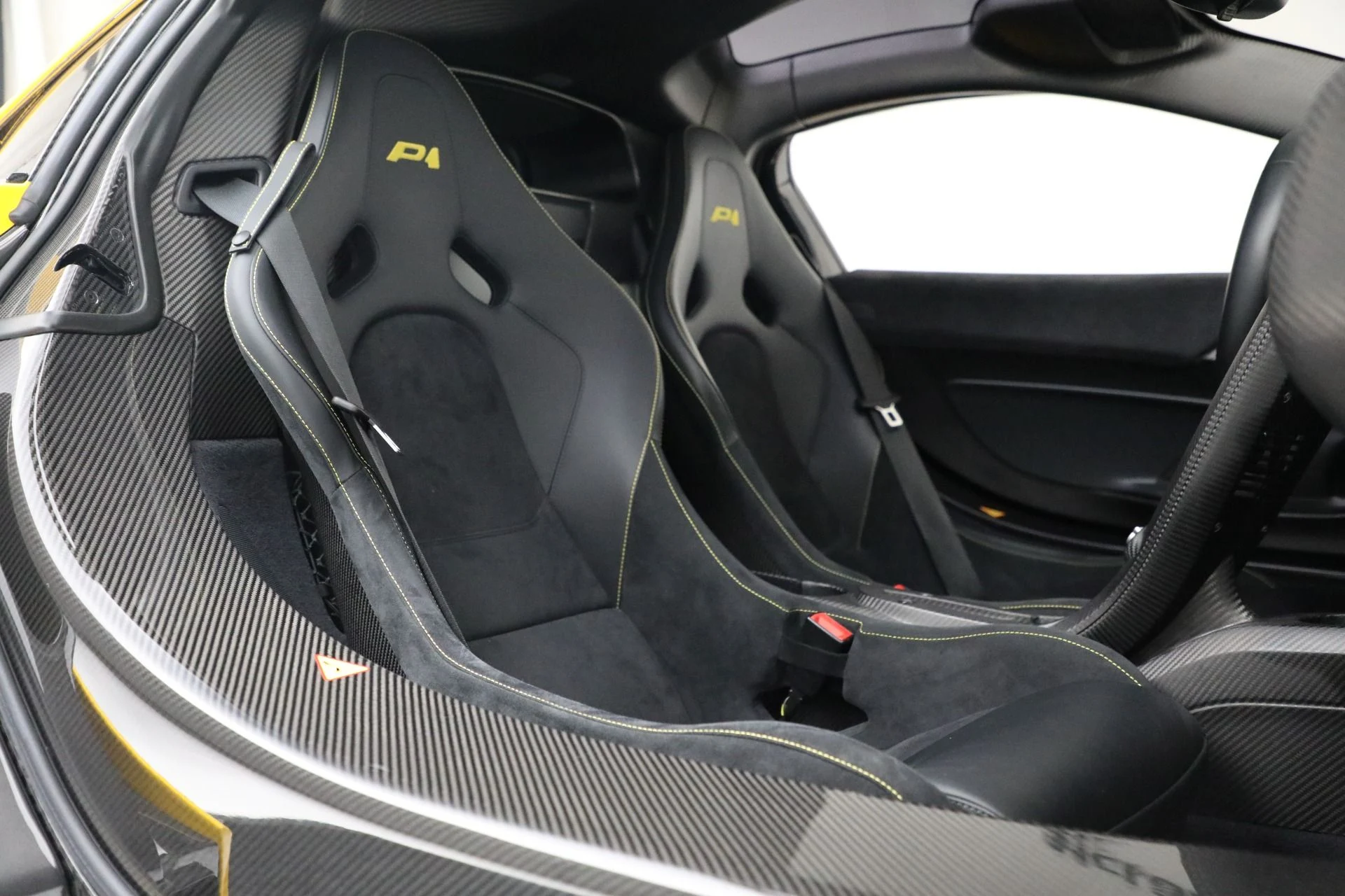 mph025_180042196_Used_2015_Mc_Laren_P1_54929a9d3c