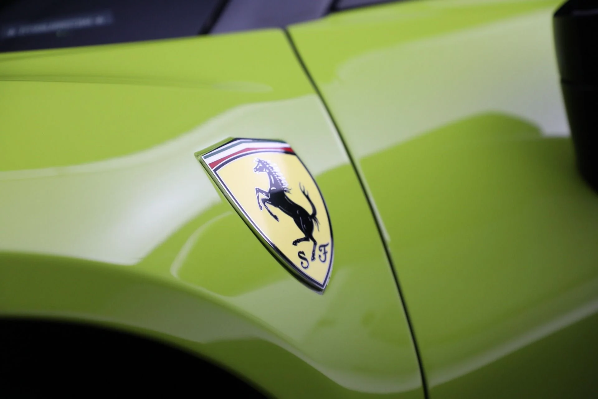 mph025_1810419157_Used_2022_Ferrari_SF_90_Stradale_fb32bbcf26